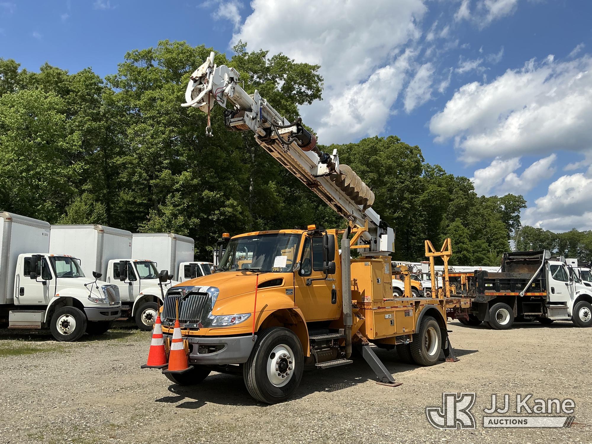 Photo of a 2013 International 4300