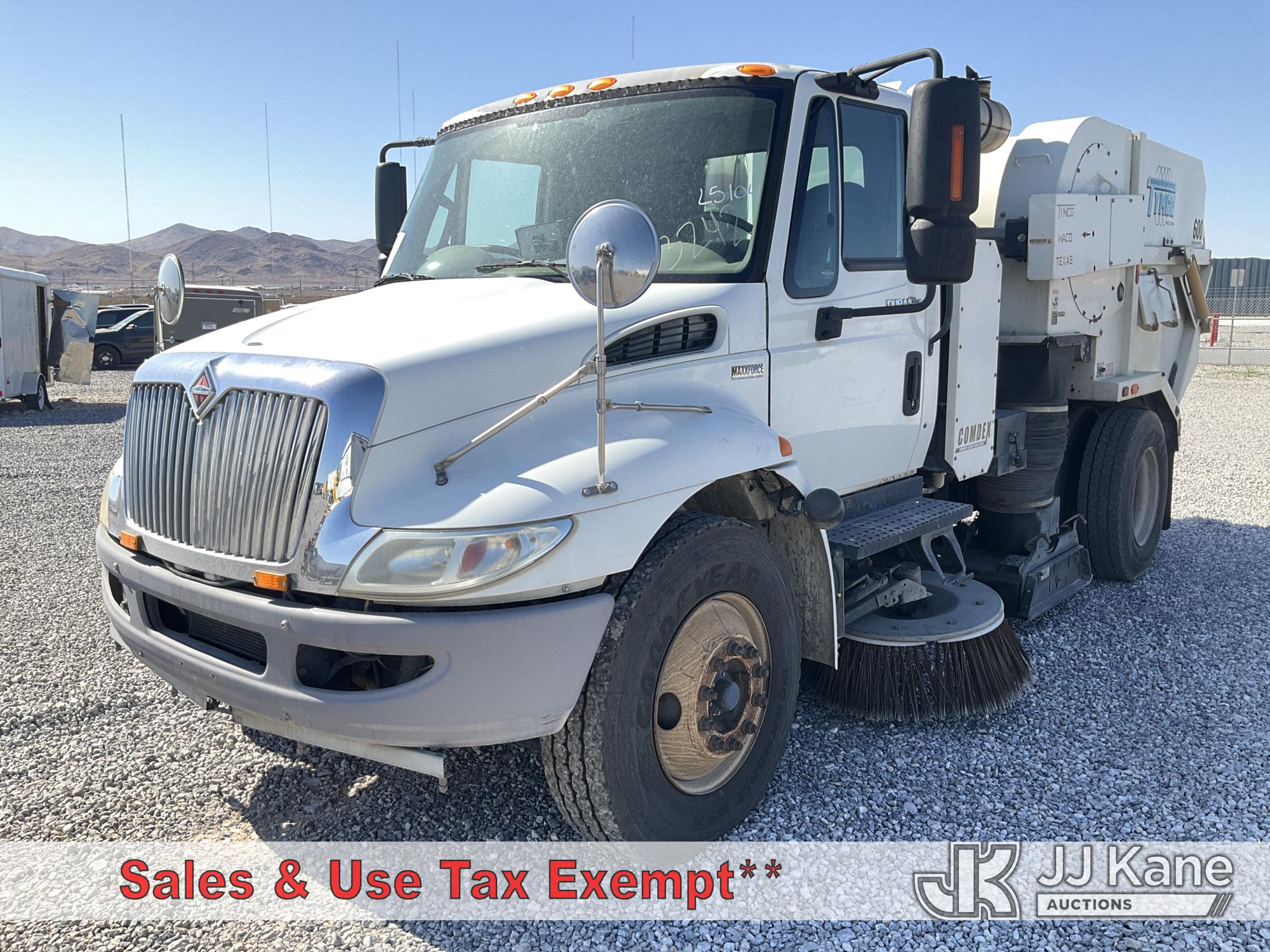 Photo of a 2013 International DuraStar 4300