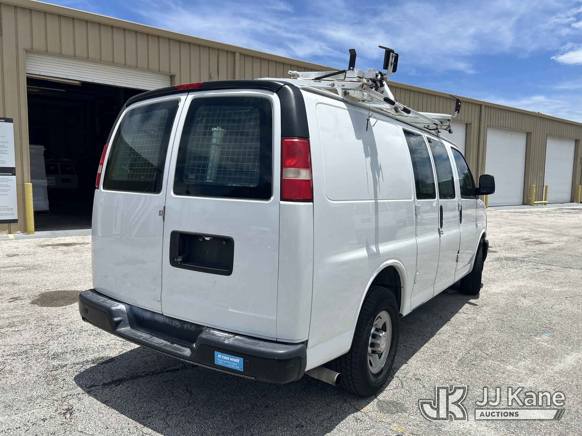 2017 Chevrolet EXPRESS 2500