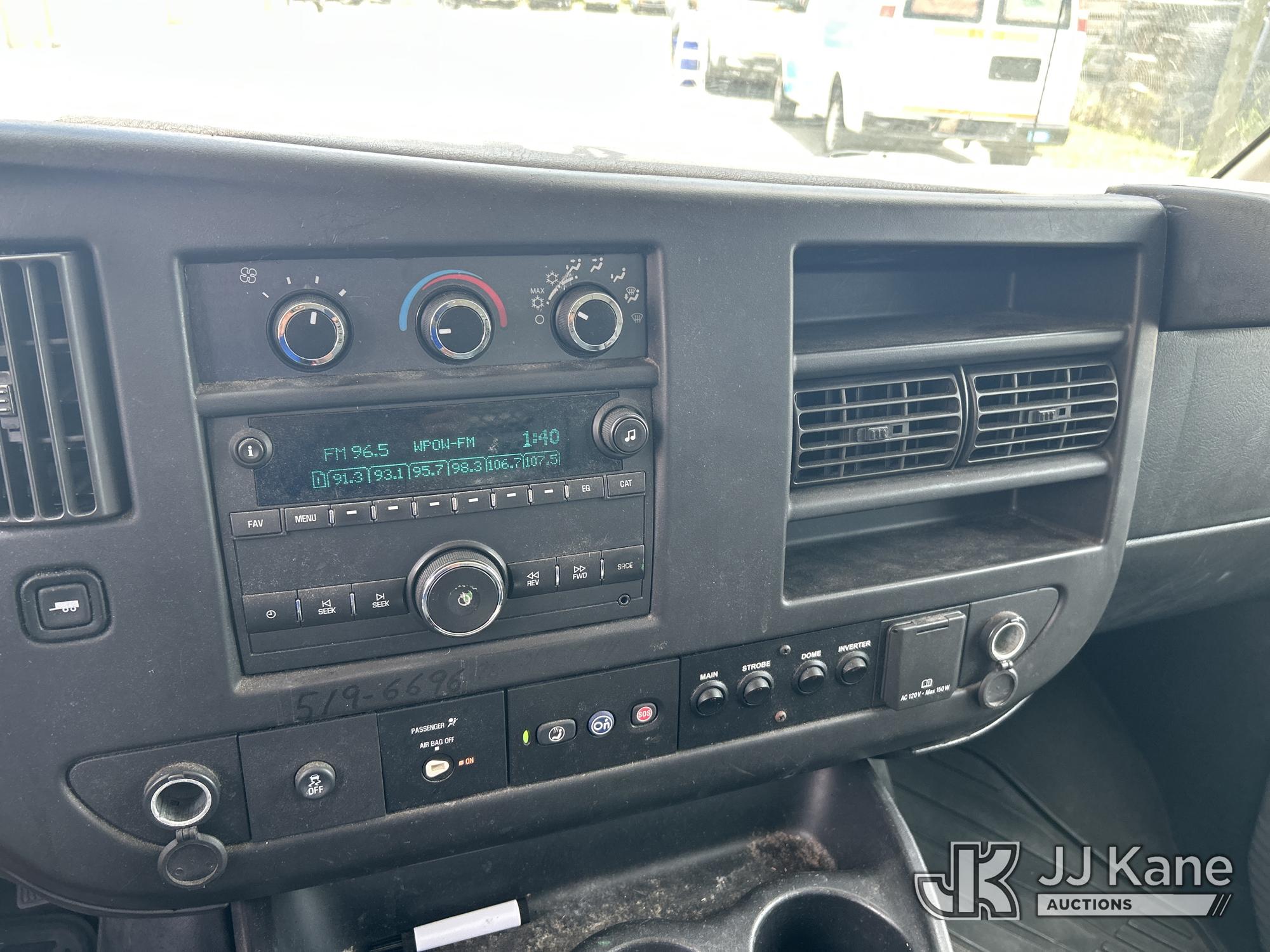 2017 Chevrolet EXPRESS 2500