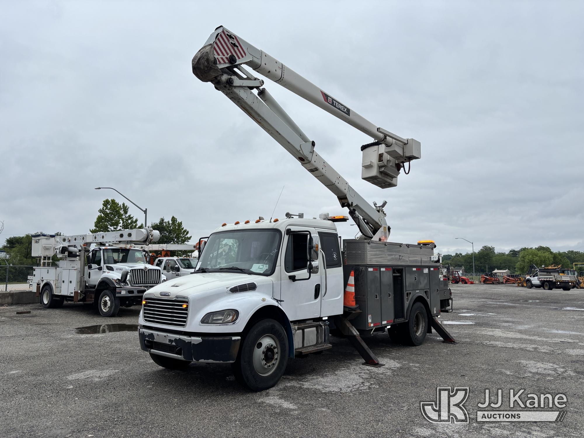 2013 Freightliner M2 106