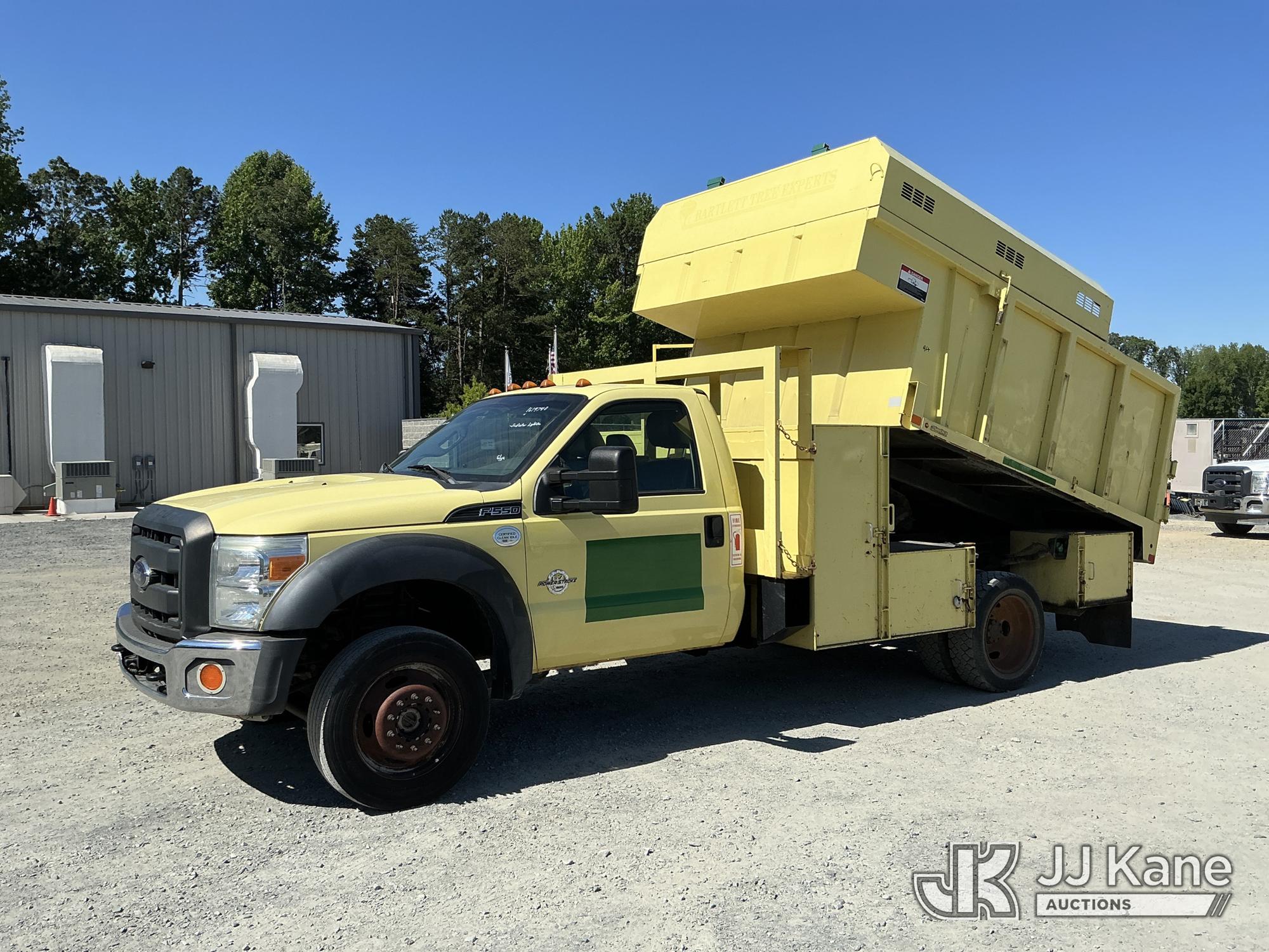 2014 Ford F-550 4X4 Chipper Dump Truck
