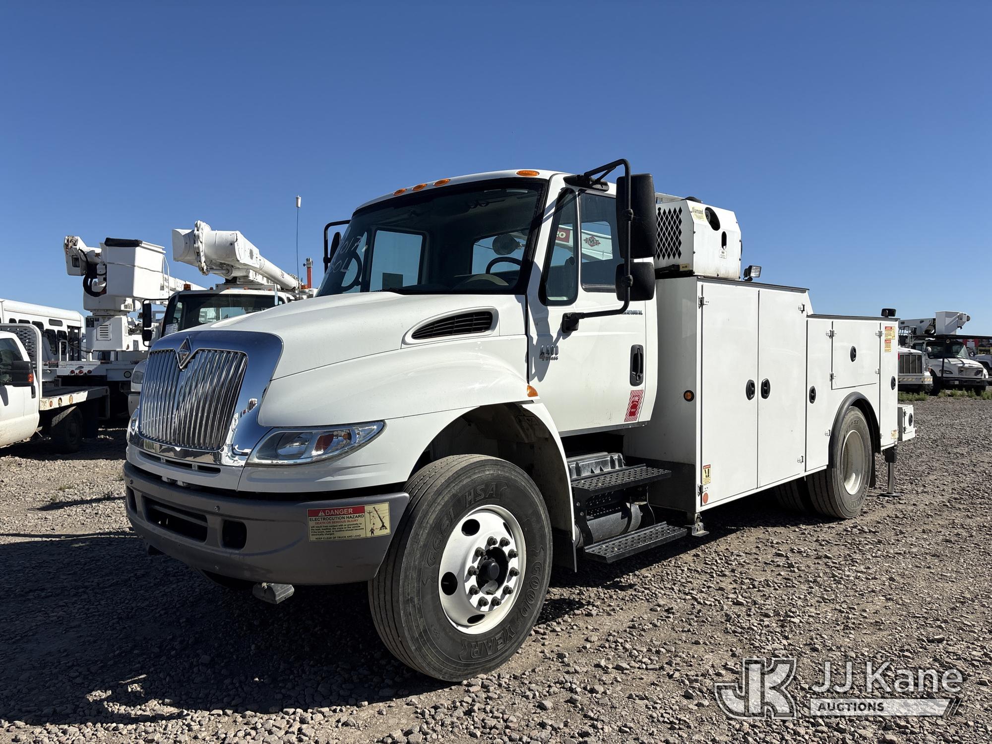 Photo of a 2007 International 4400