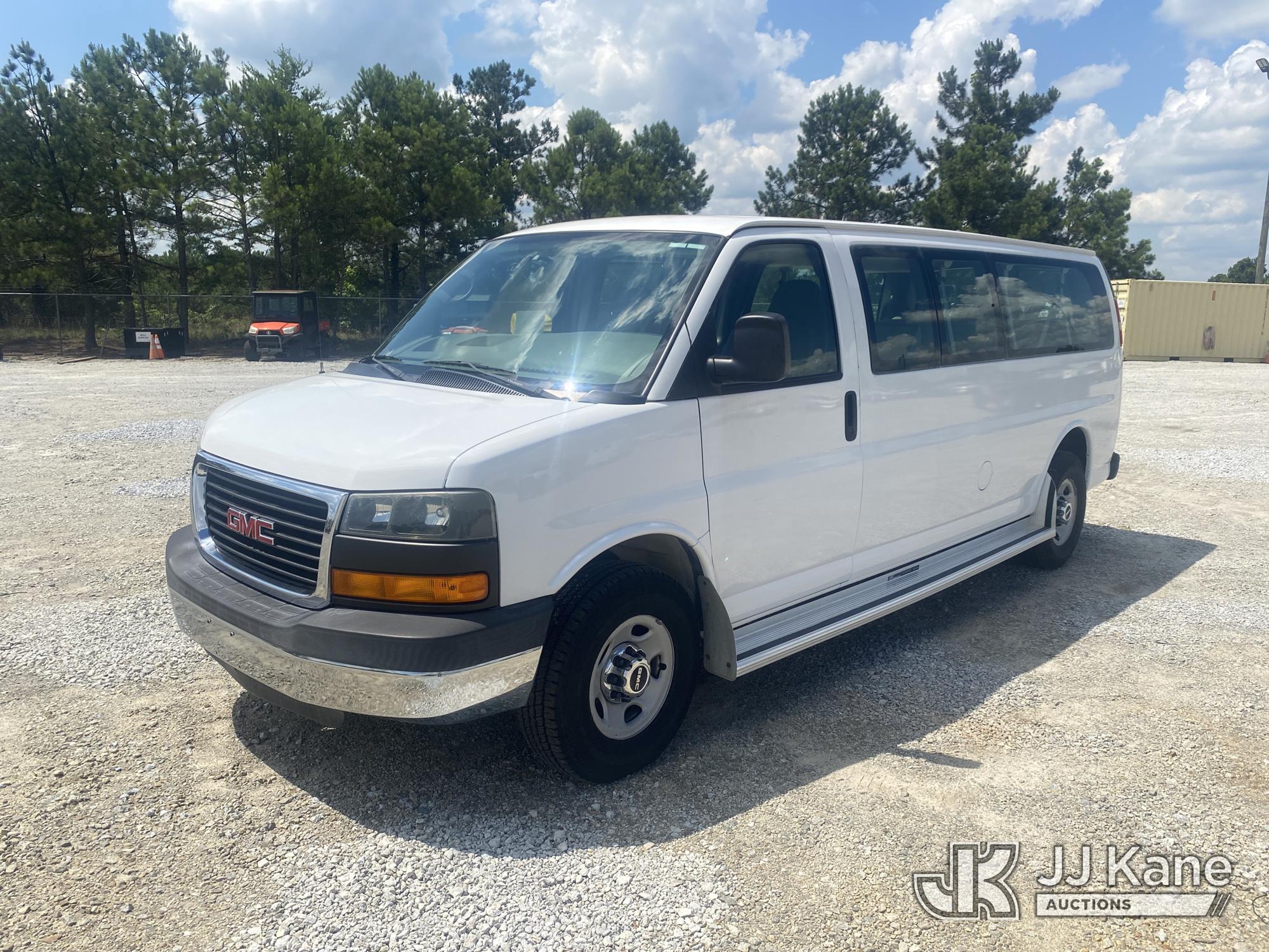 Photo of a 2006 GMC Savana G3500