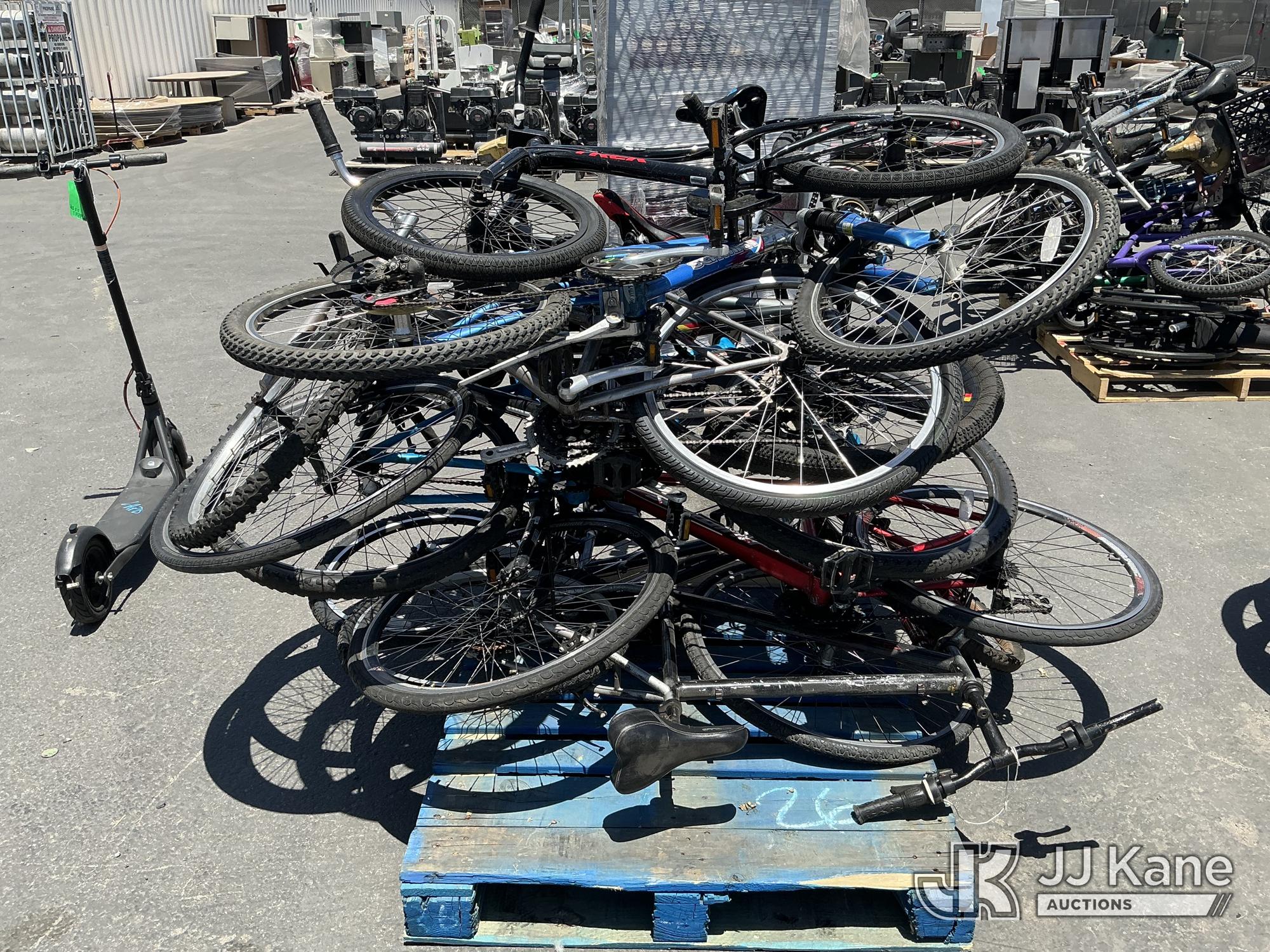 (1 Pallet) Bicycles (Used) NOTE: This unit is being sold AS IS/WHERE IS via Timed Auction and is located in Jurupa Valley
