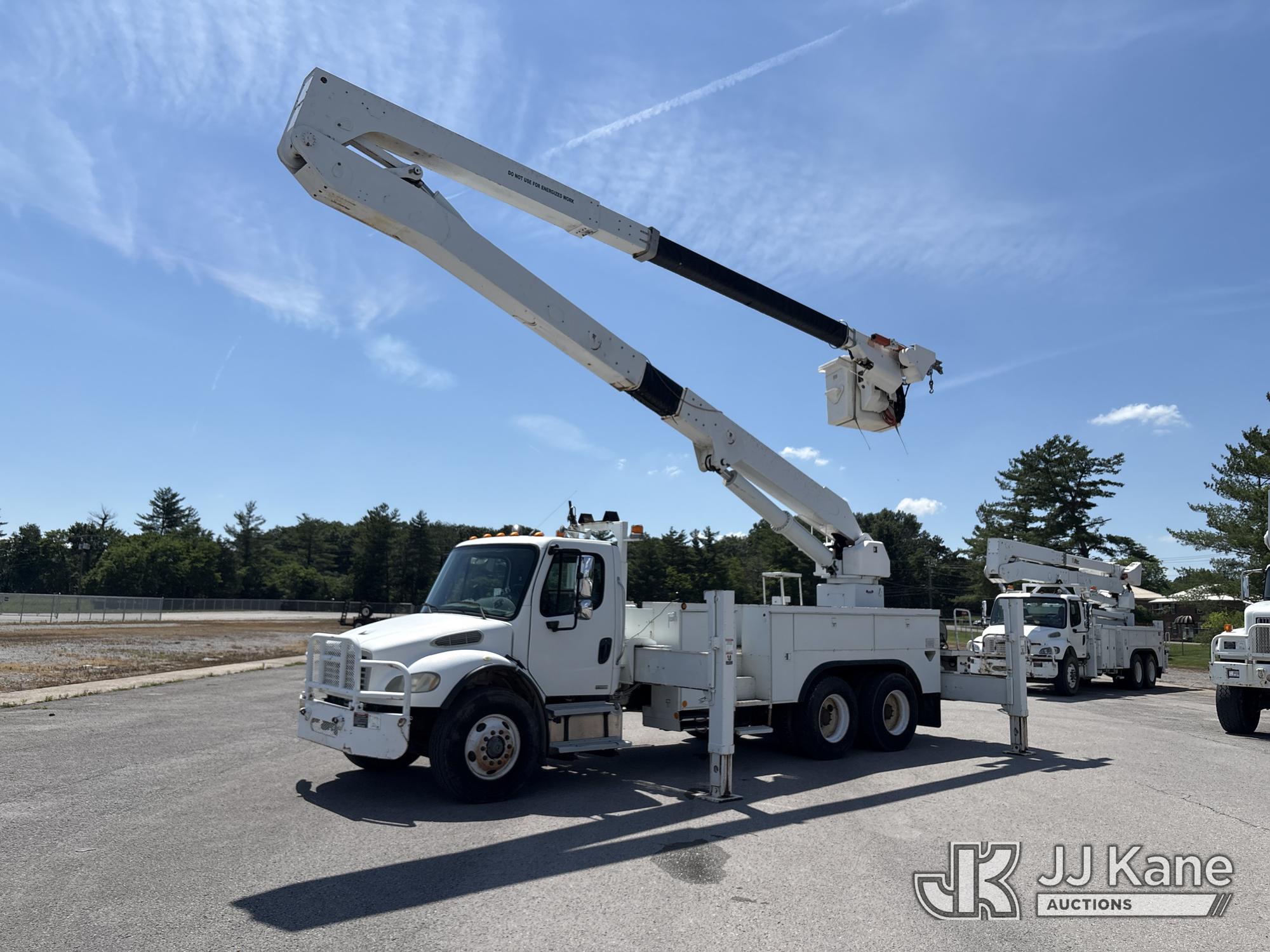 Photo of a 2005 Freightliner M2 106