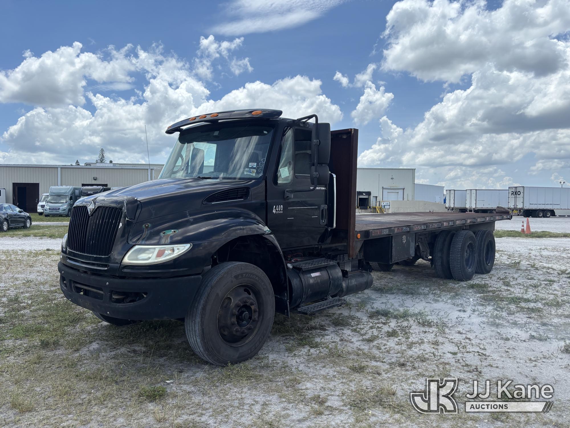Photo of a 2007 International 4400