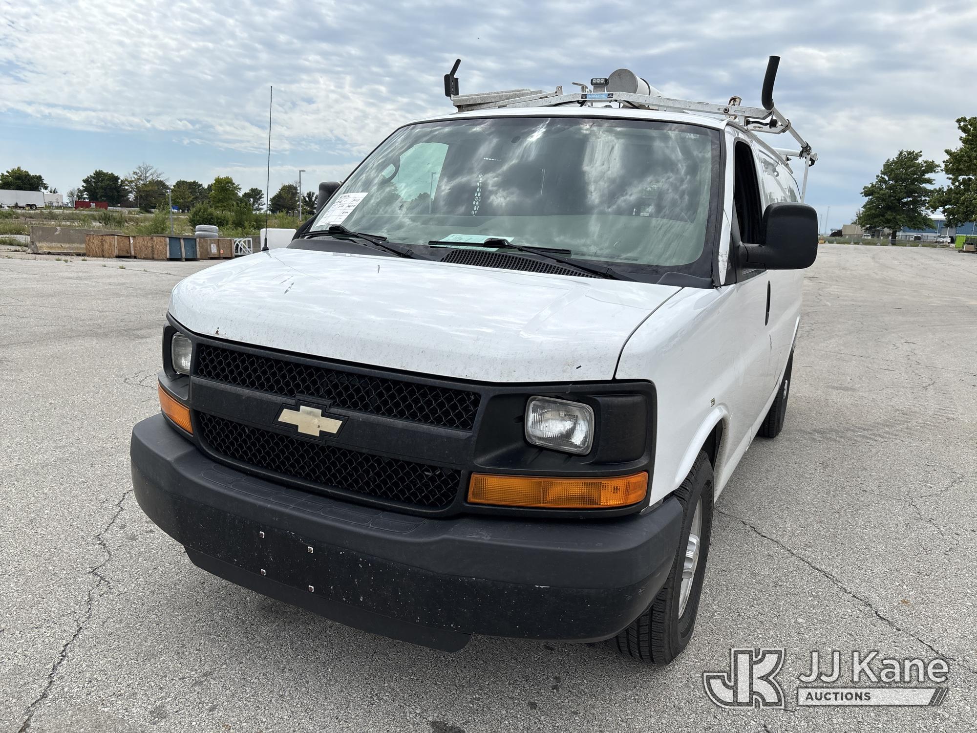 2013 Chevrolet Express 2500 Cargo Van
