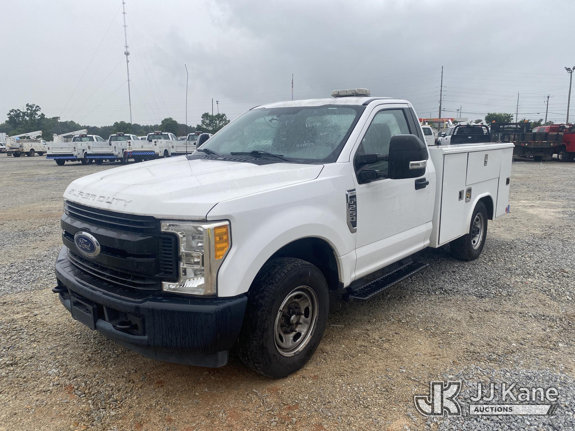 Photo of a 2017 Ford F-250 SD
