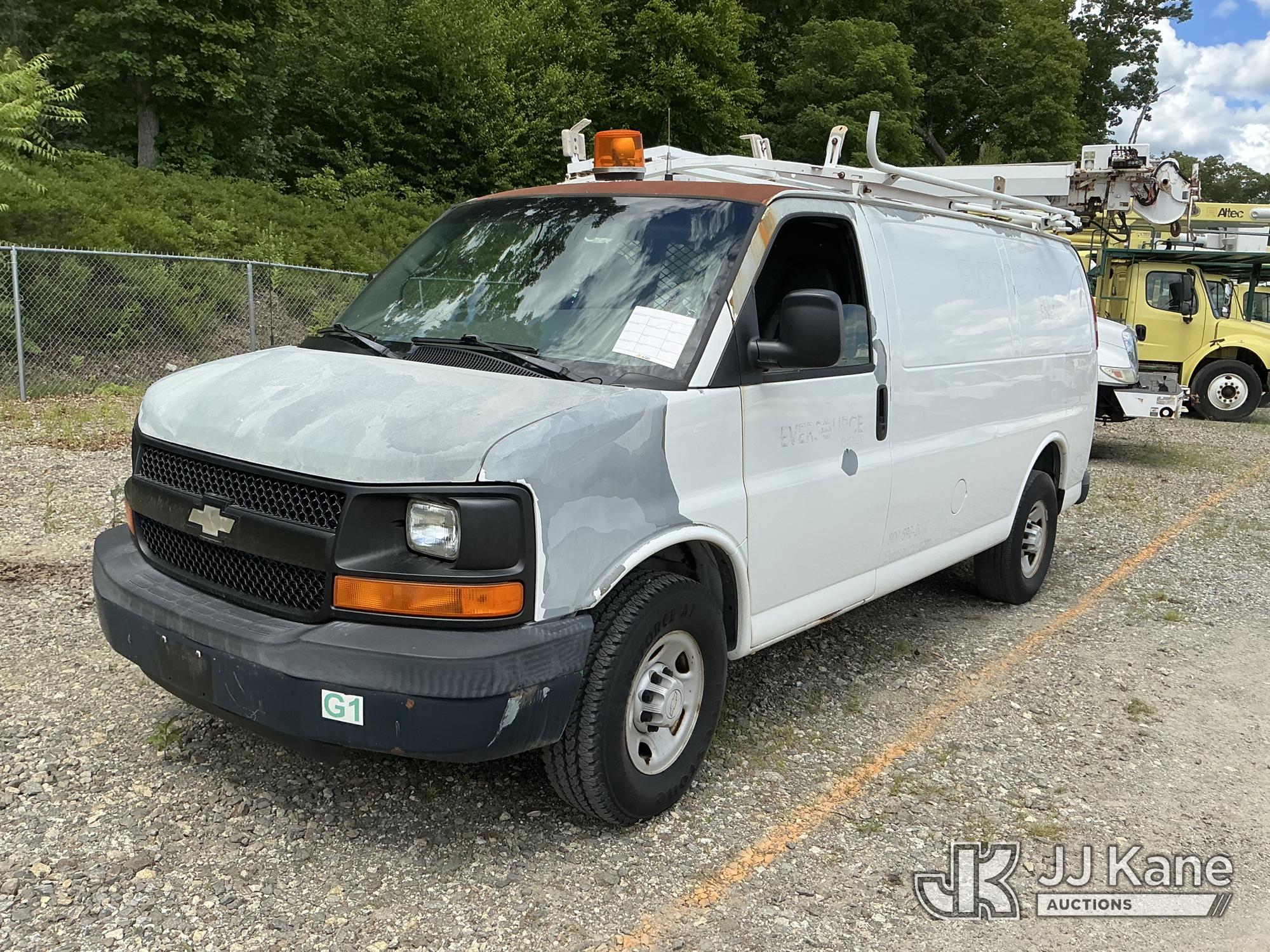 Photo of a 2007 Chevrolet Express G2500