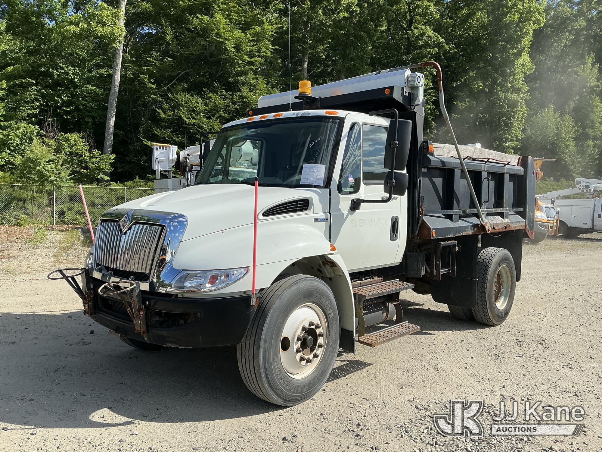 Photo of a 2008 International 4300