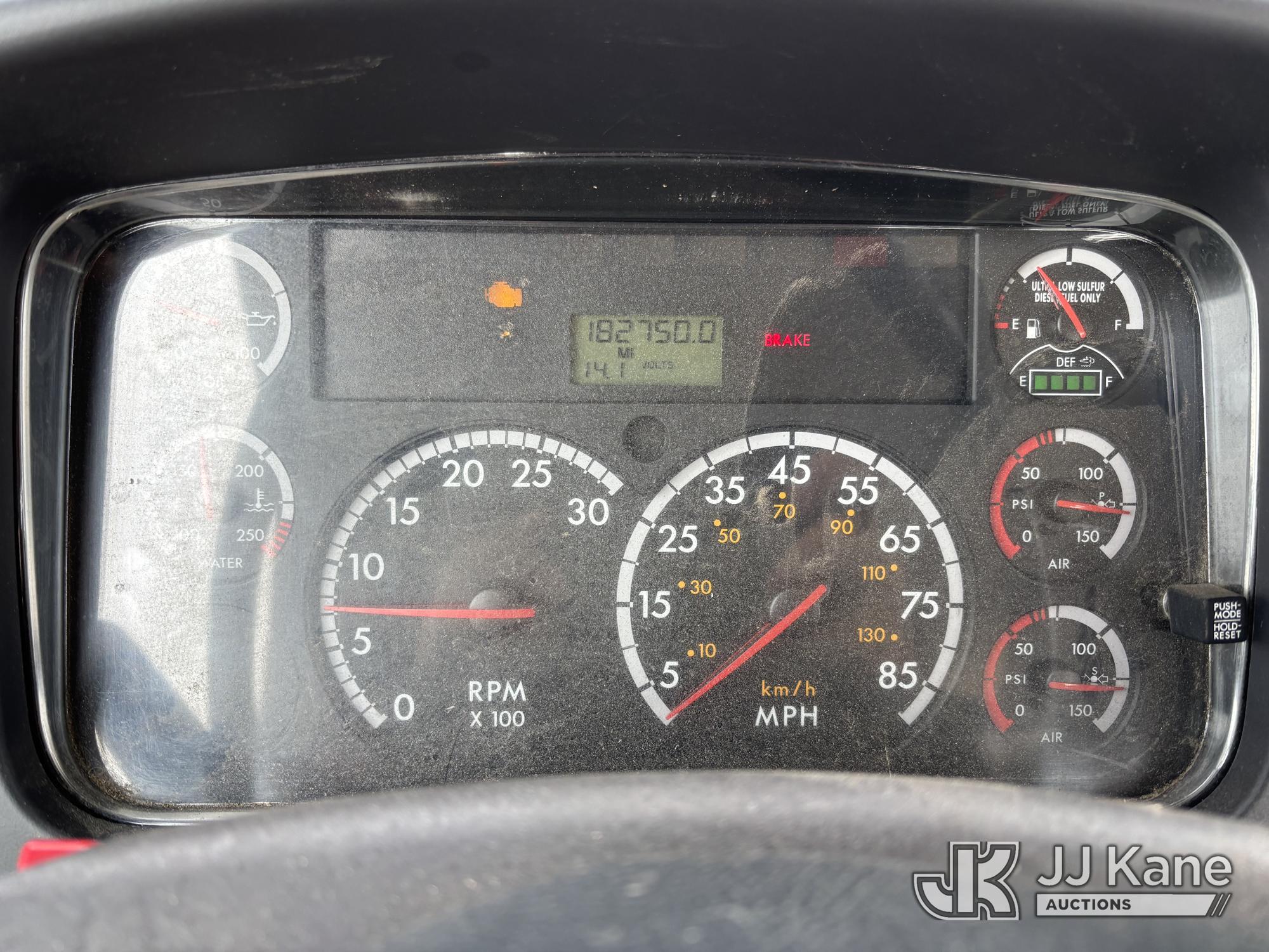2015 Freightliner M2 106