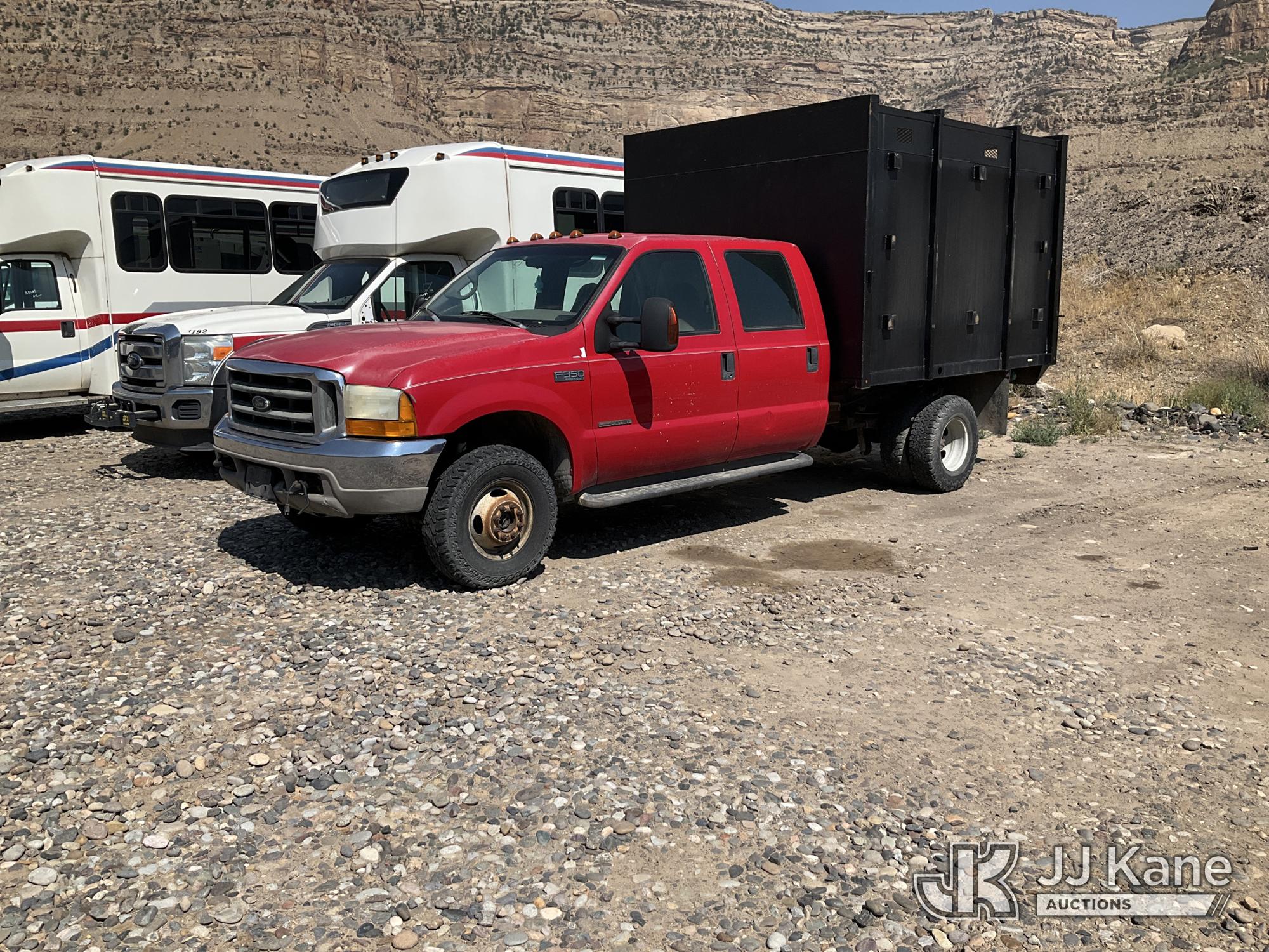 2000 Ford F-350 SD Crew Cab Chipper Dump Truck