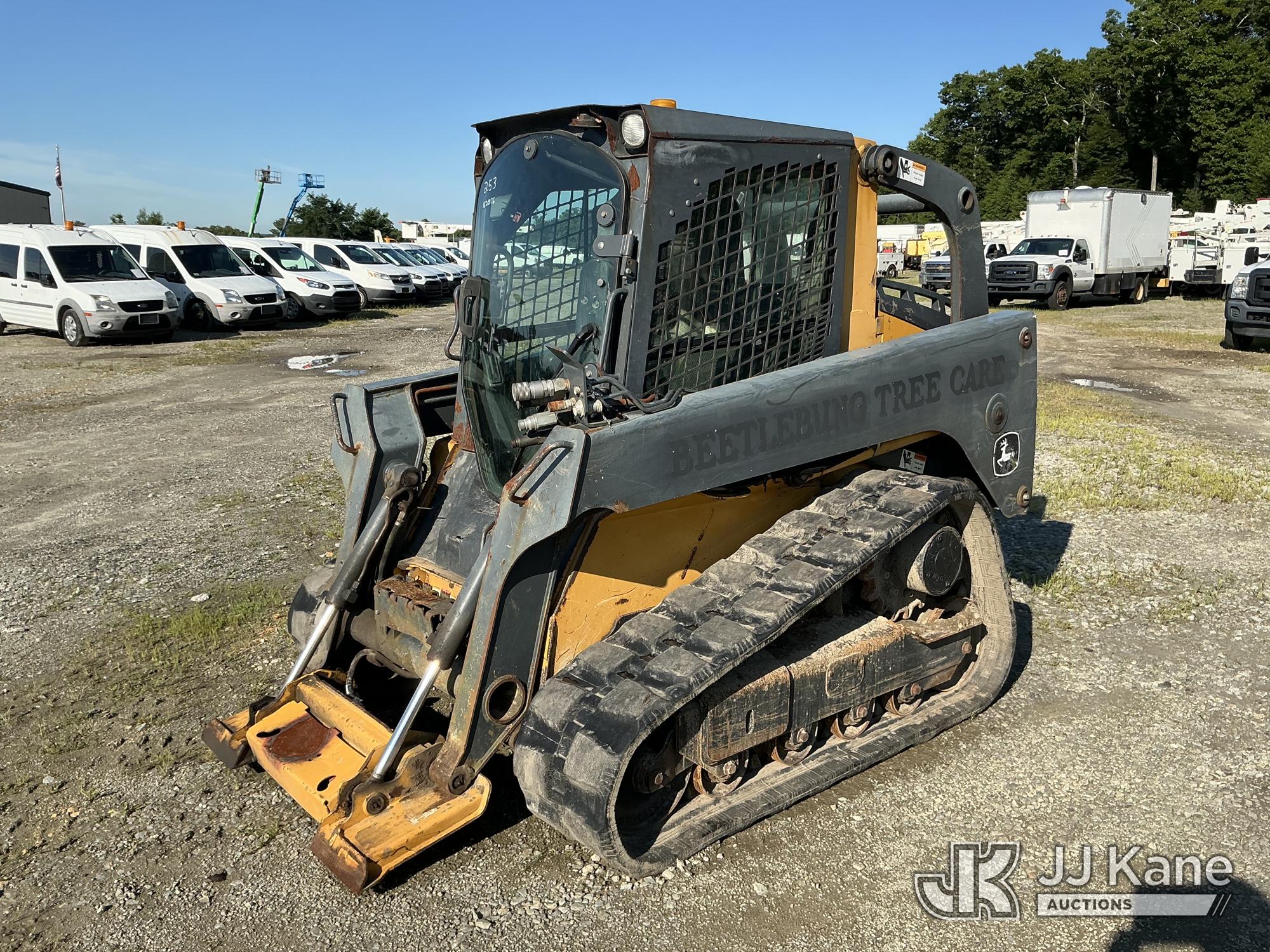2011 John Deere 323D