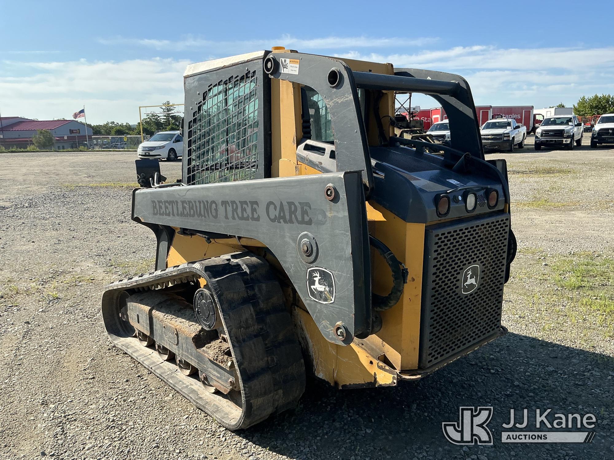 2011 John Deere 323D