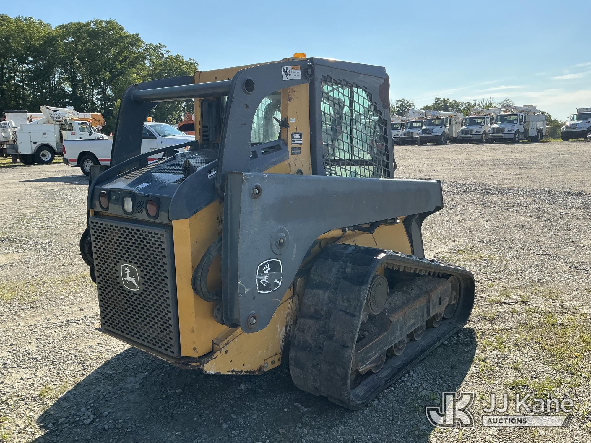 2011 John Deere 323D