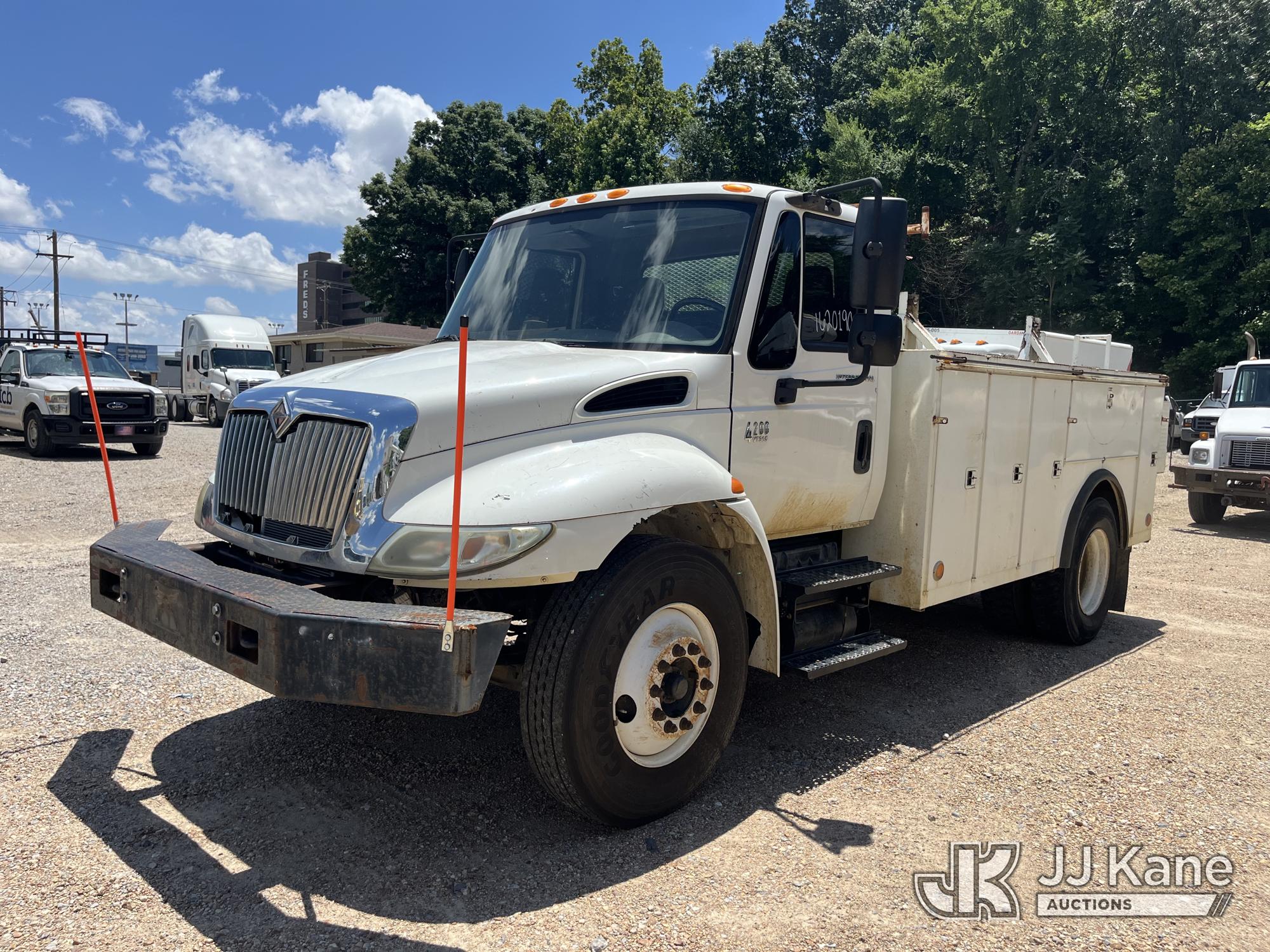Photo of a 2006 International 4200