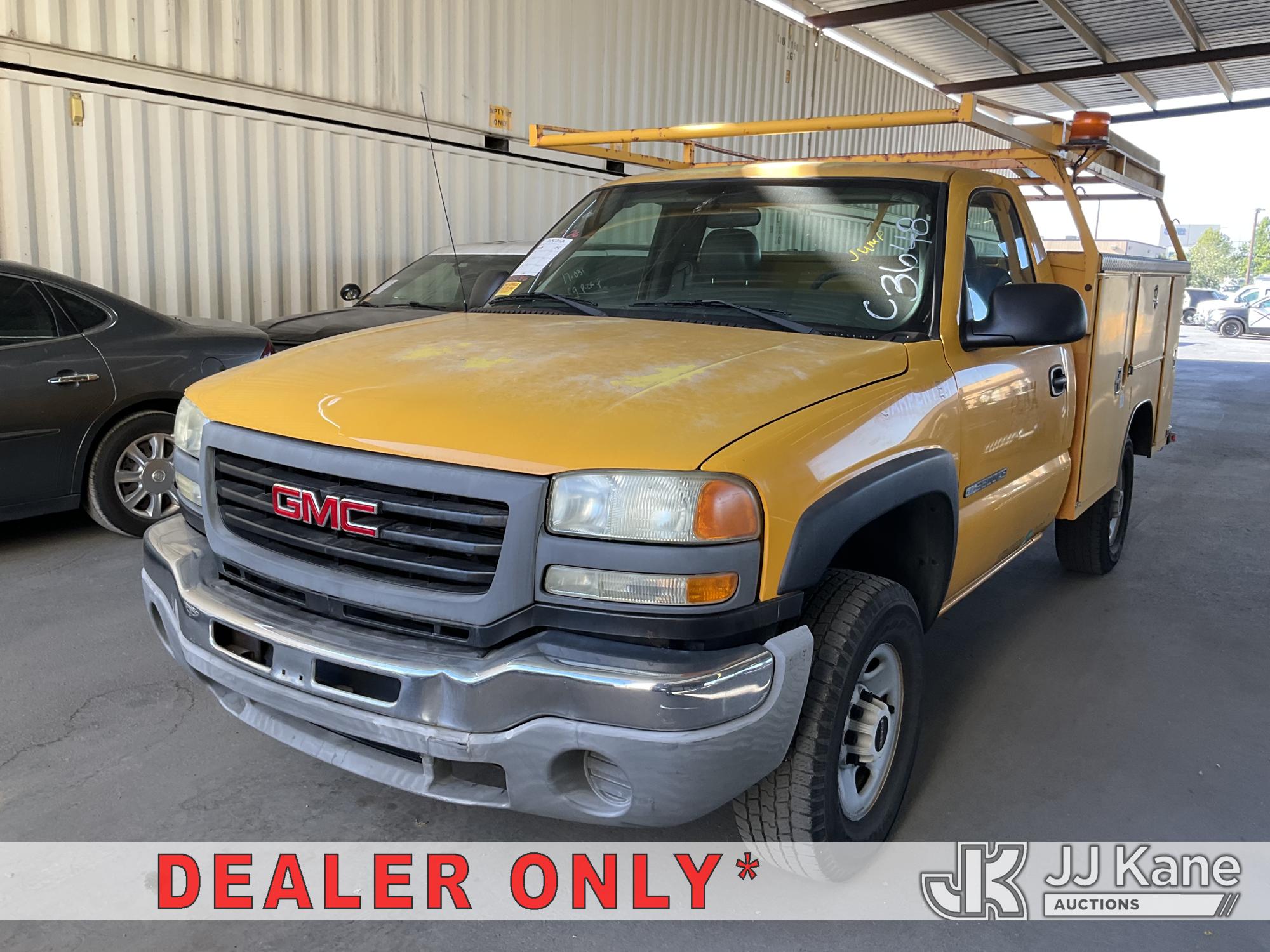 Photo of a 2004 GMC Sierra 2500HD