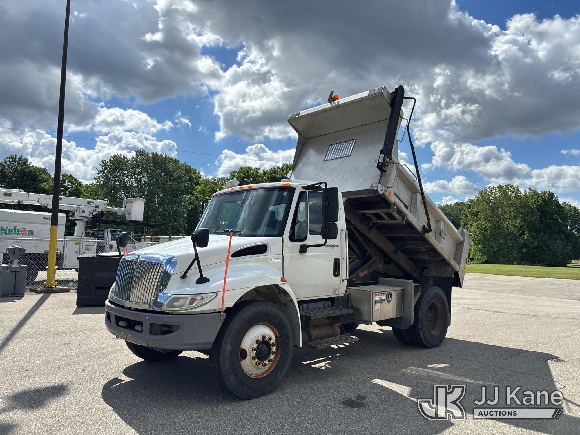 Photo of a 2012 International 4300
