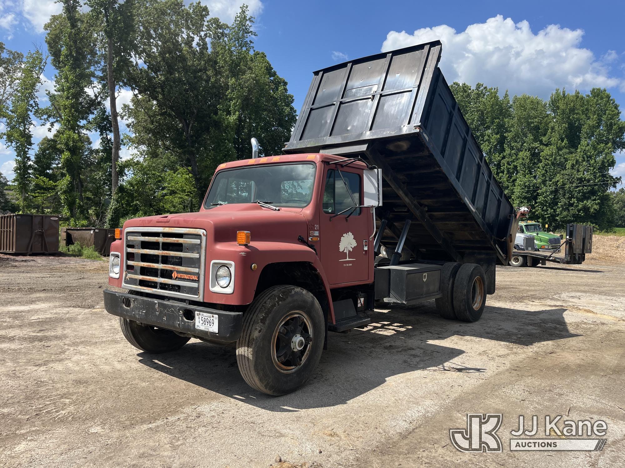 Photo of a 1989 International 1754