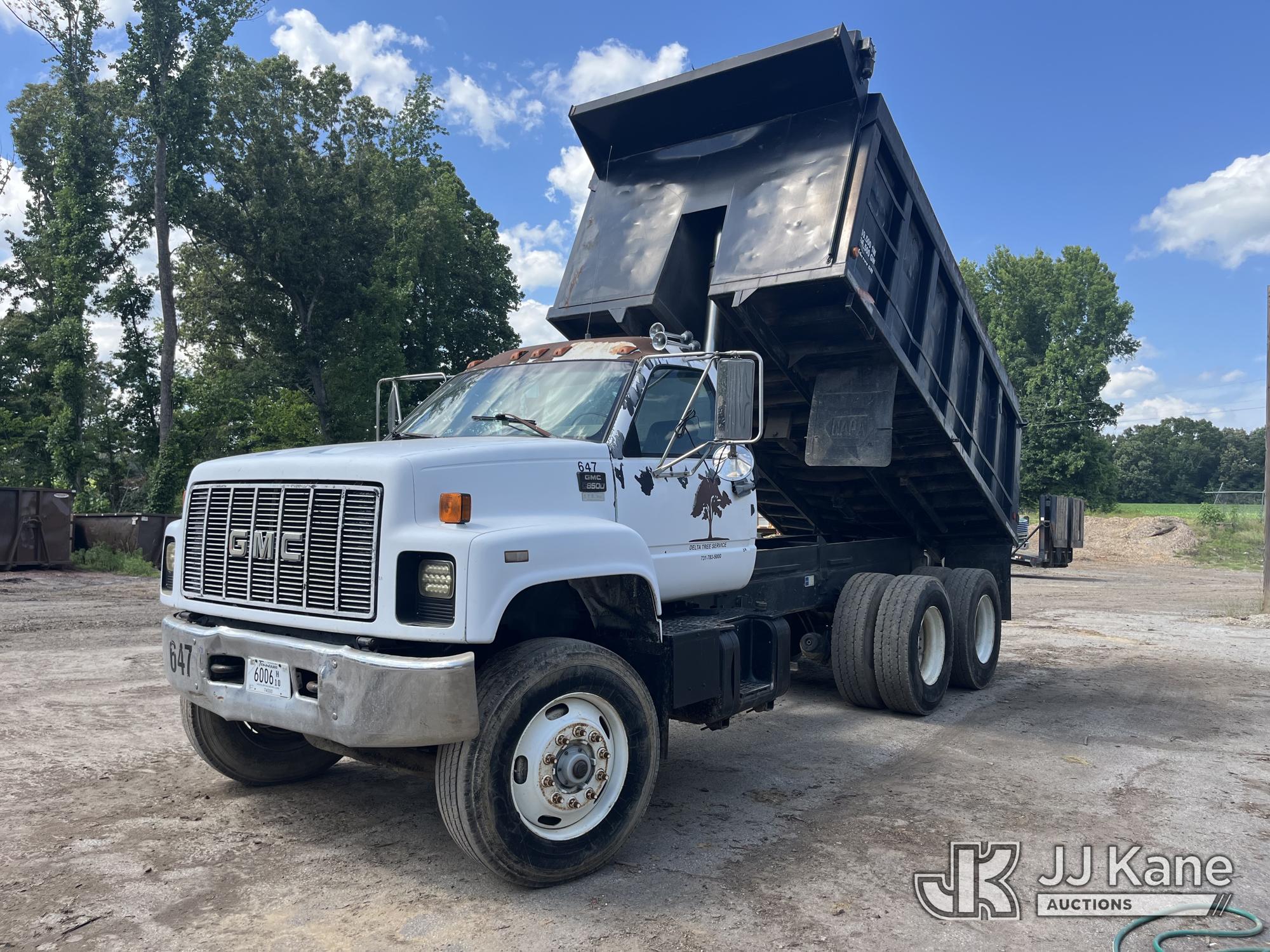 Photo of a 2000 GMC C7500