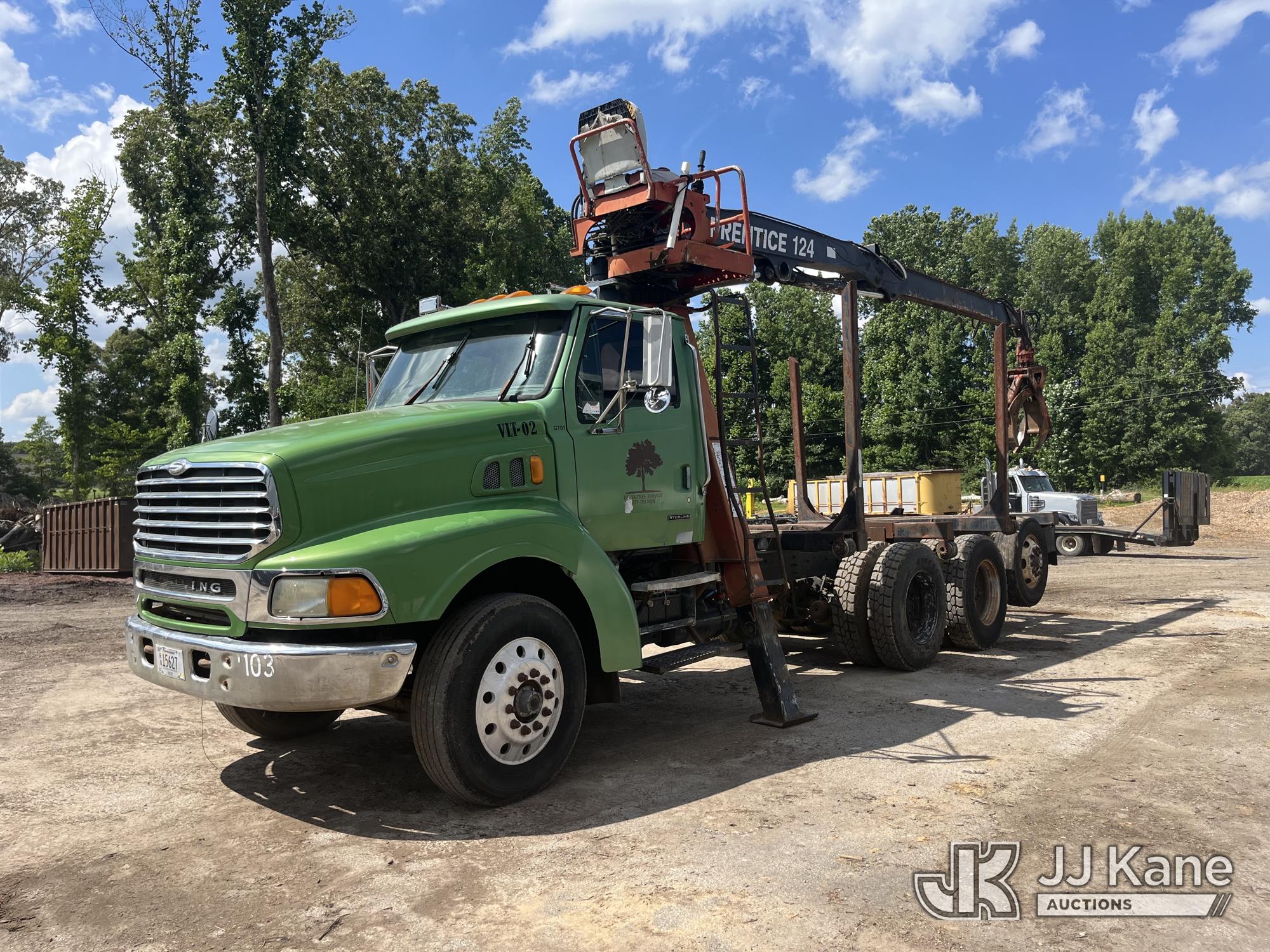 Prentice 124 BC, Grapple Boom Crane mounted behind cab on 1999 Sterling LT9522 T/A Utility Truck