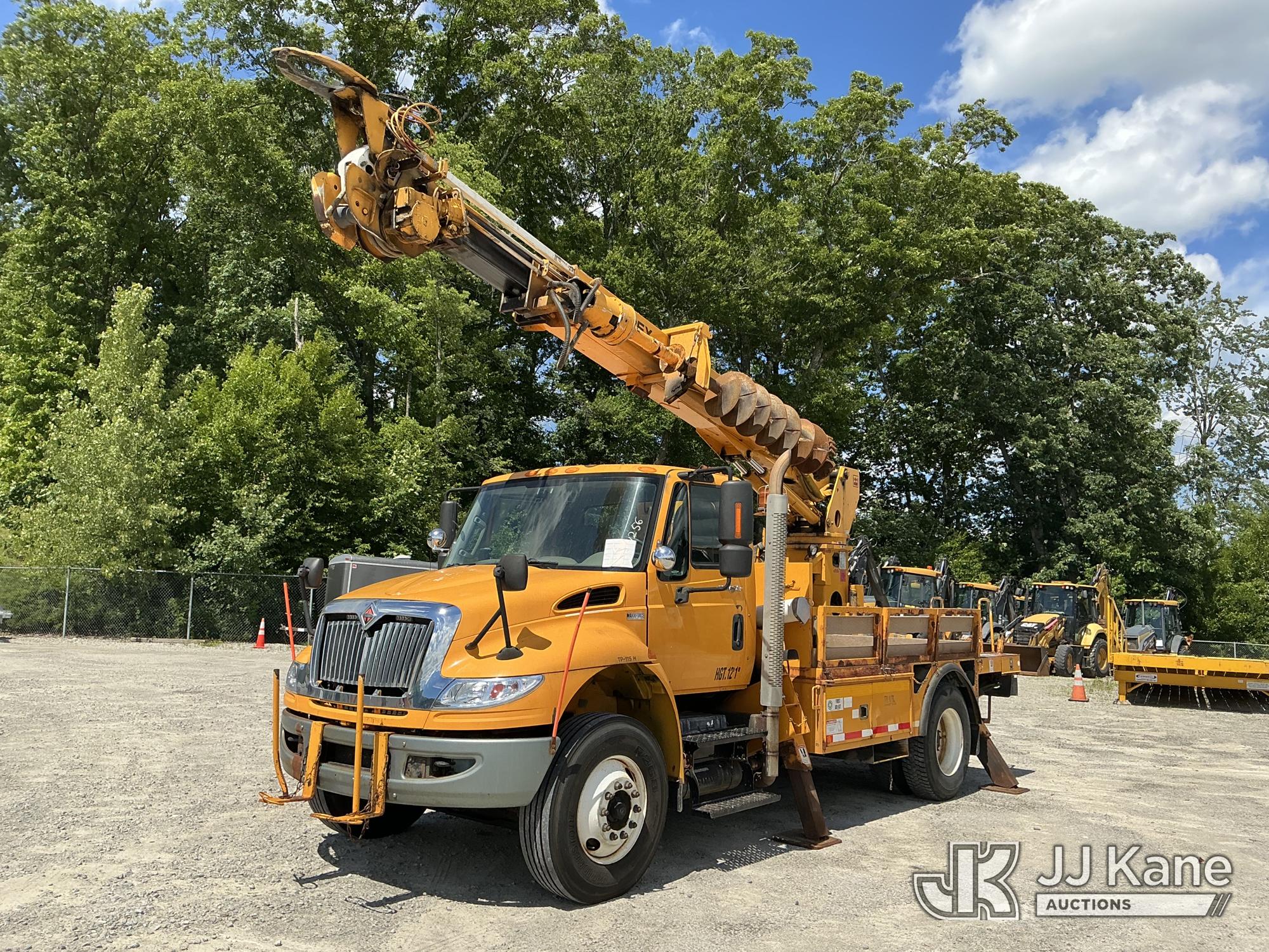 Photo of a 2012 International DuraStar 4400