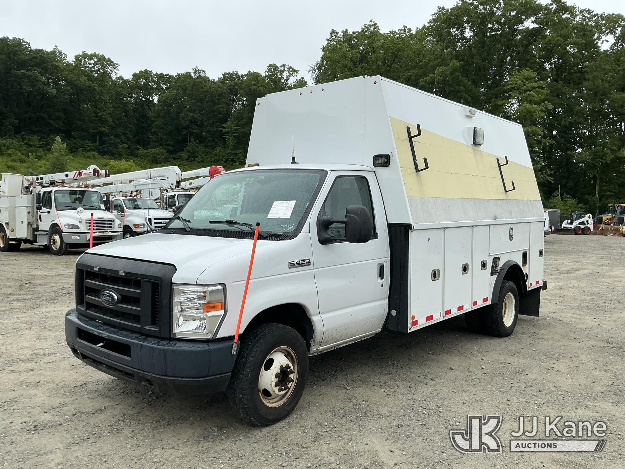 Photo of a 2018 Ford Econoline