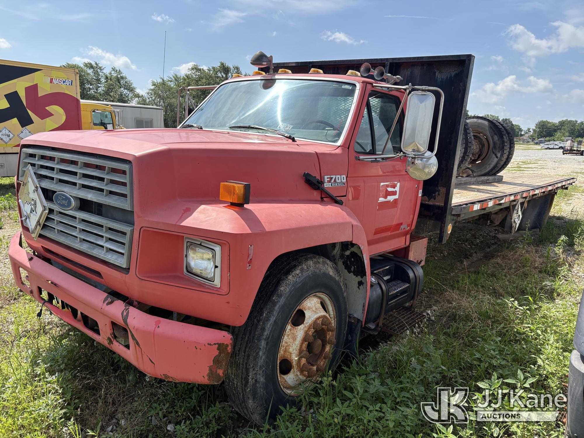 Photo of a 1994 Ford F700F