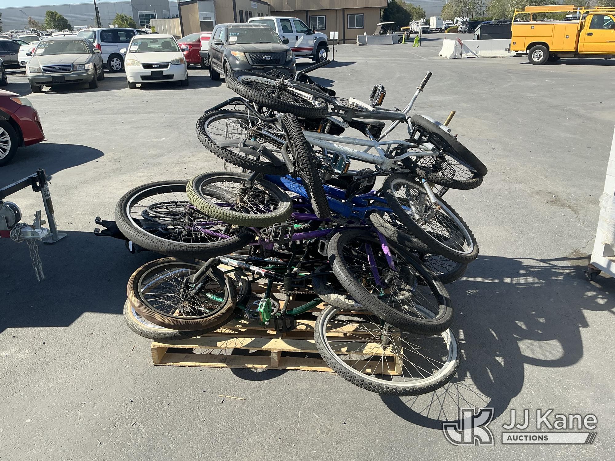 Pallet of Bicycles (Used) NOTE: This unit is being sold AS IS/WHERE IS via Timed Auction and is located in Jurupa Valley