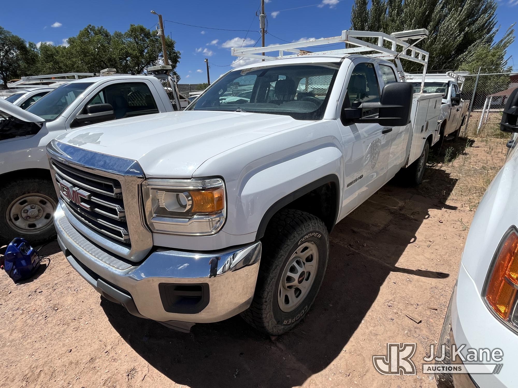 Photo of a 2015 GMC Sierra 2500HD 4x4