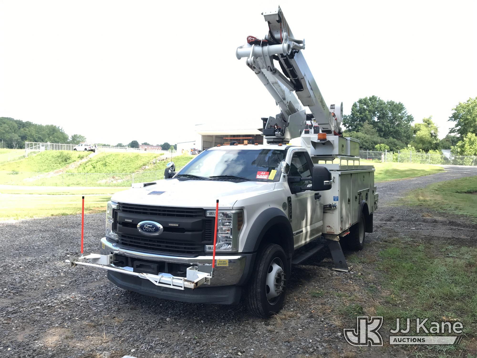 Photo of a 2019 Ford F-550