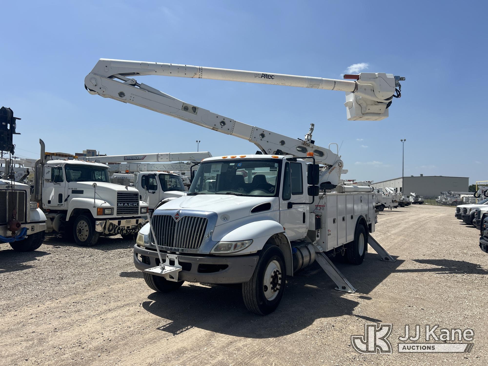 Altec AA55-MH, Material Handling Bucket Truck rear mounted on 2017 International 4300 Utility Truck