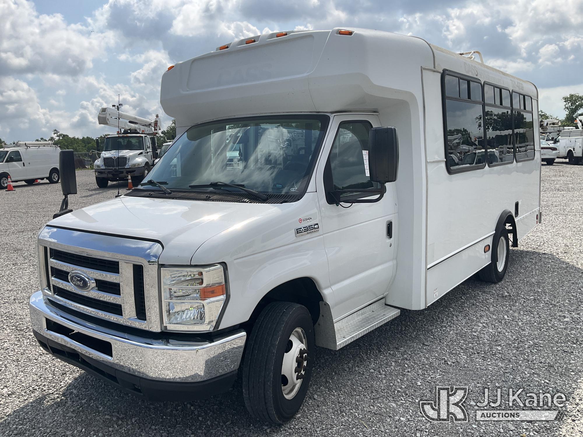 Photo of a 2017 Ford E350