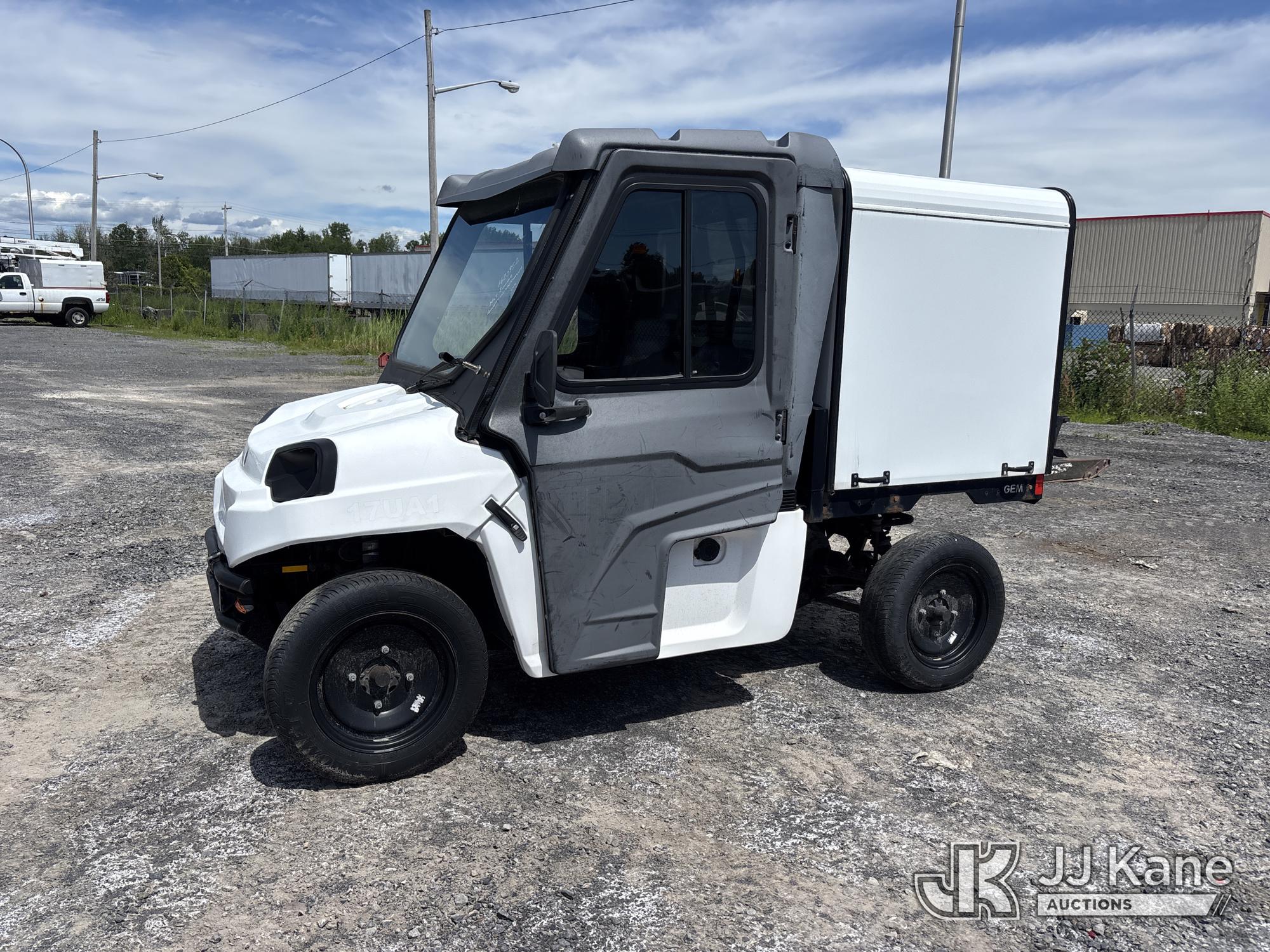 Photo of a 2017 Polaris GEM