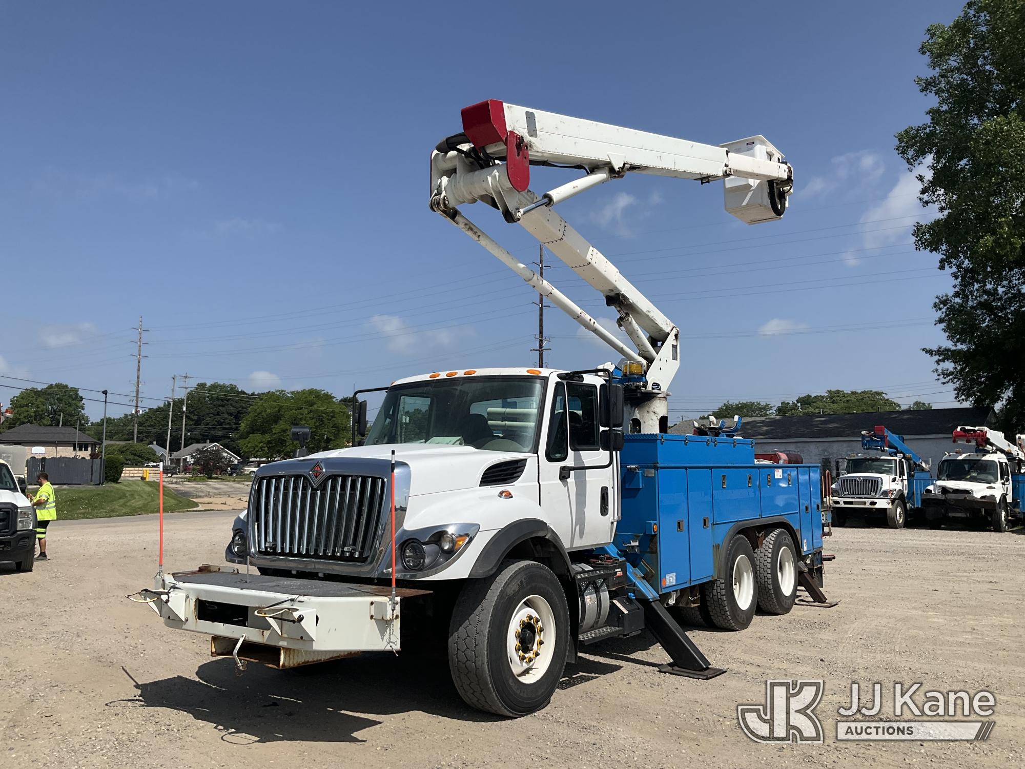 HiRanger TL55, Articulating & Telescopic Material Handling Bucket Truck center mounted on 2017 International WorkStar 7400 T/A Utility Truck