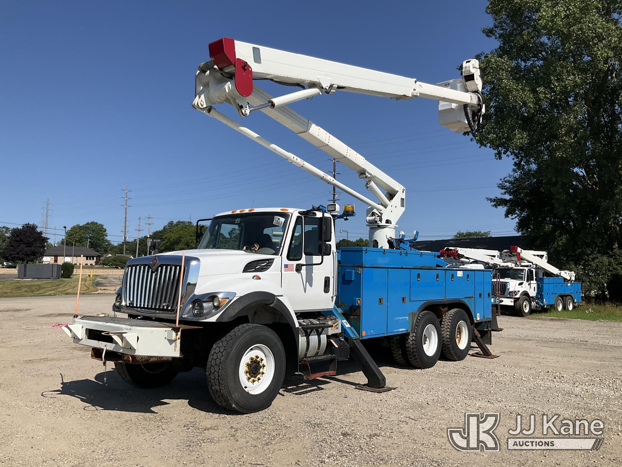 HiRanger TL60, Articulating & Telescopic Material Handling Bucket Truck center mounted on 2017 International 7400 T/A Utility Truck