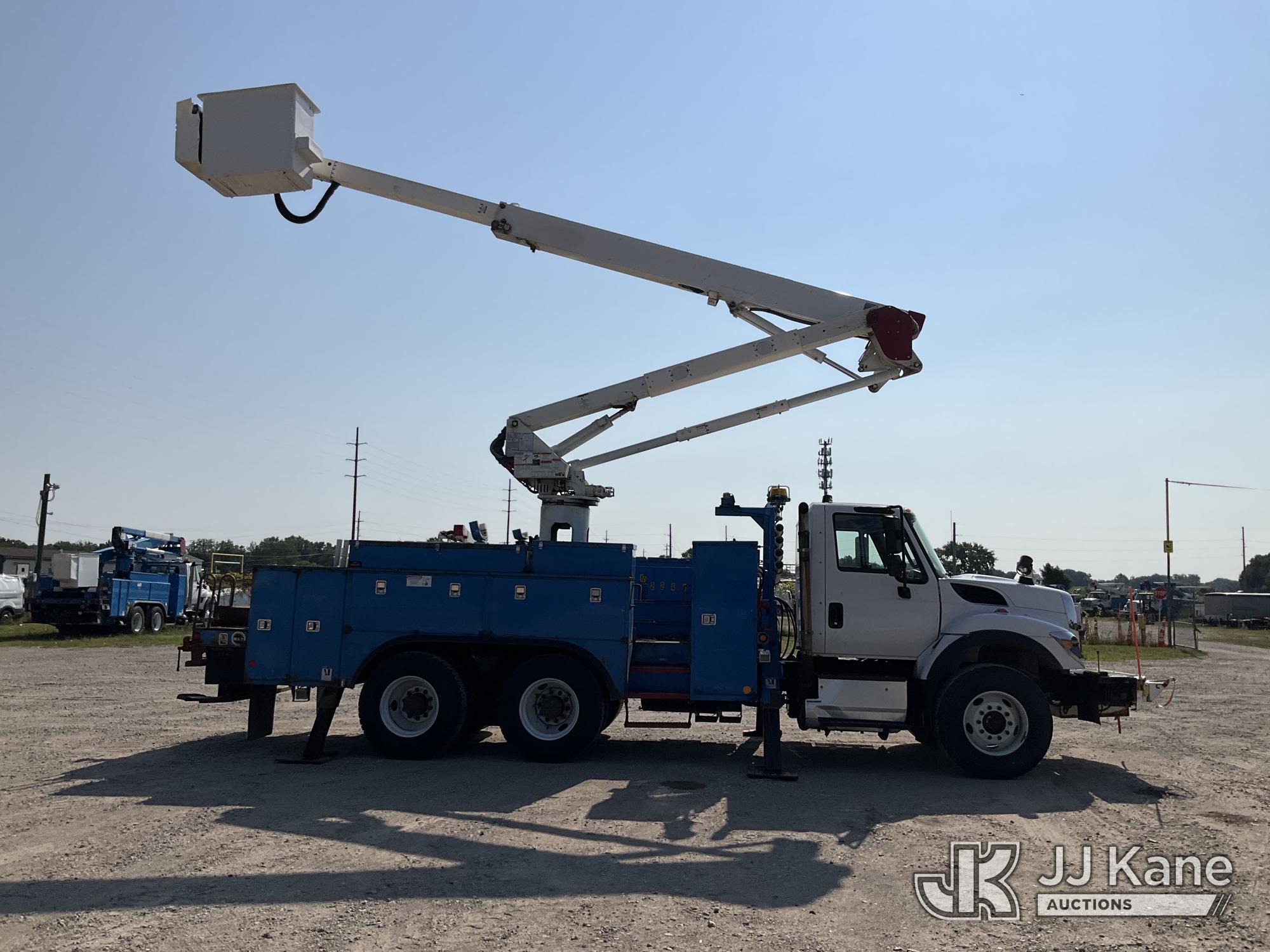 2017 International WORKSTAR 7400
