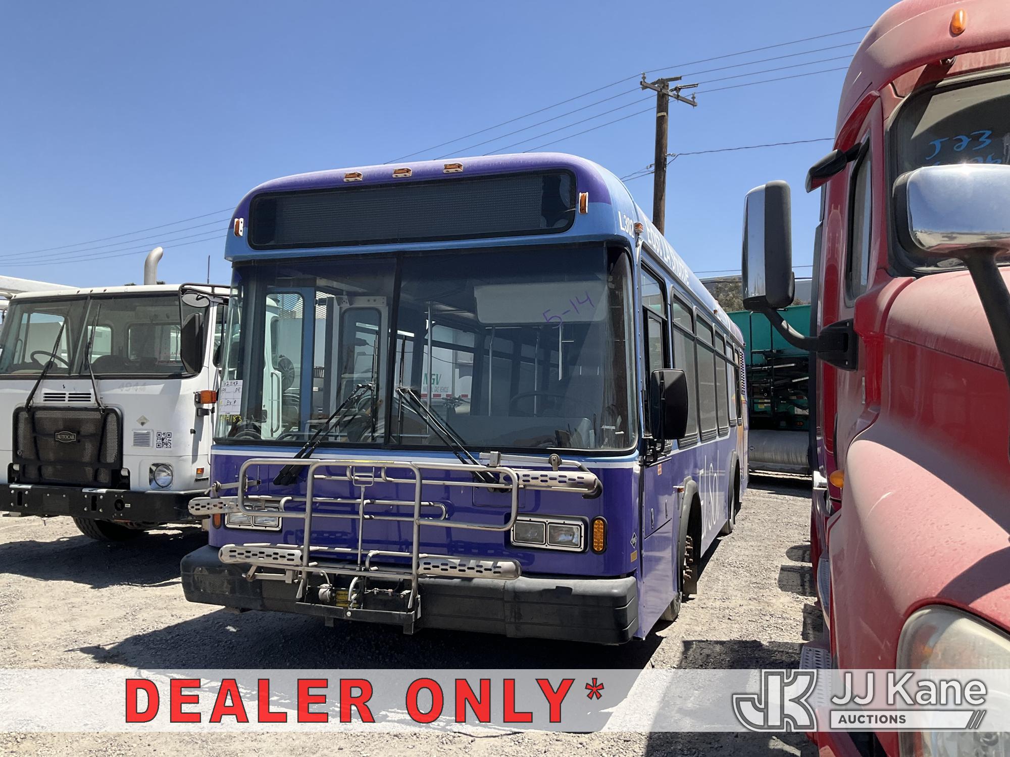 2004 EL DORADO BUS Passenger Bus