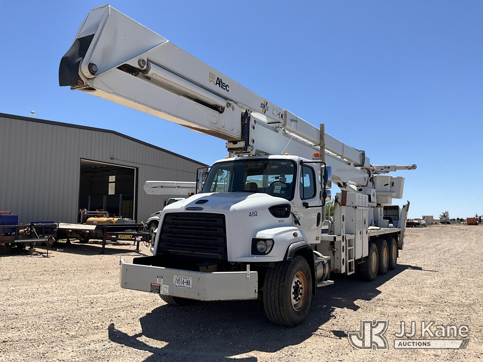 Photo of a 2014 Freightliner 114SD