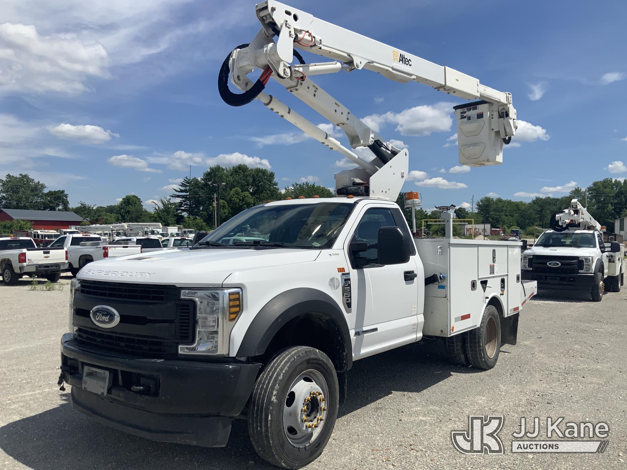 Altec AT40G, Articulating & Telescopic Bucket Truck mounted behind cab on 2019 Ford F-550 Utility Truck