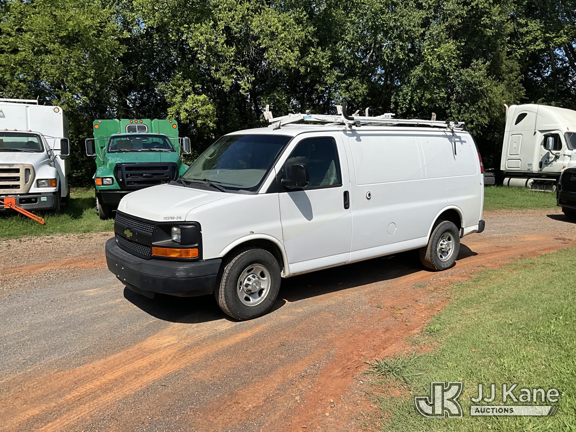 2015 Chevrolet Express G2500 Cargo Van