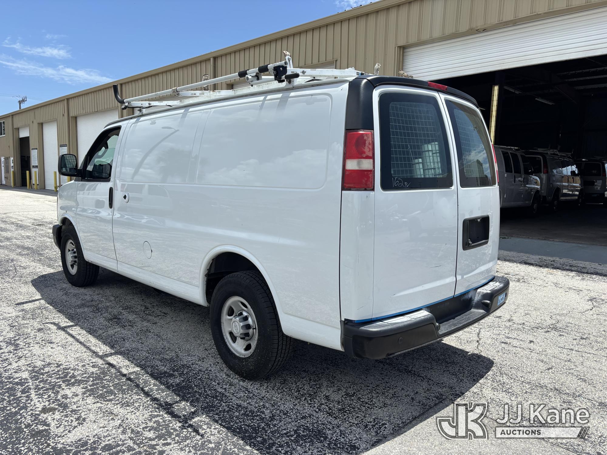 2017 Chevrolet EXPRESS 2500