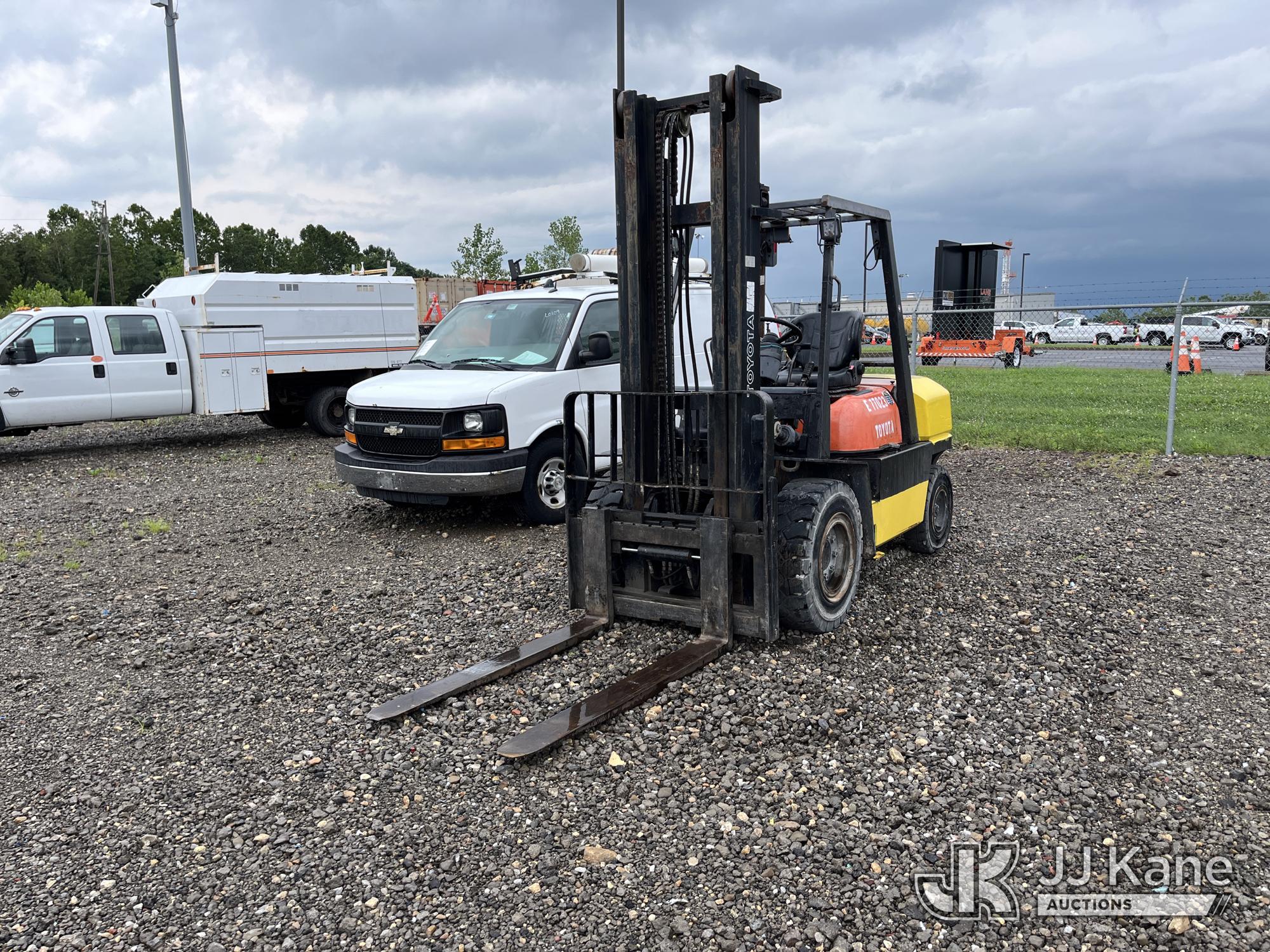 Photo of 1998 Toyota 52-6FGU45