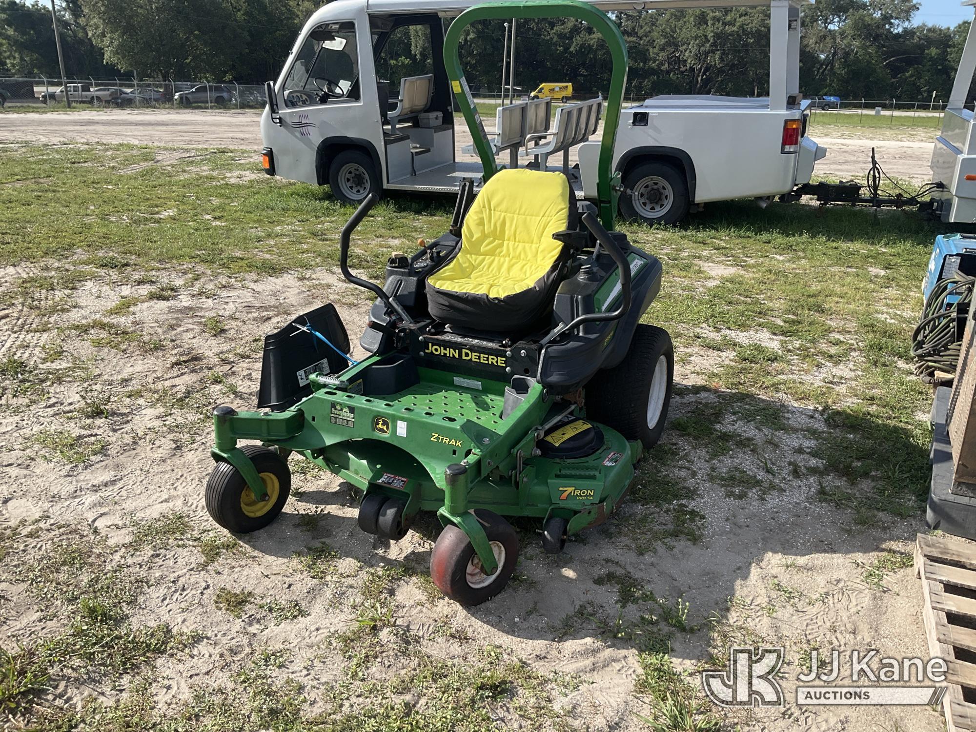 Photo of a  John Deere Z930M
