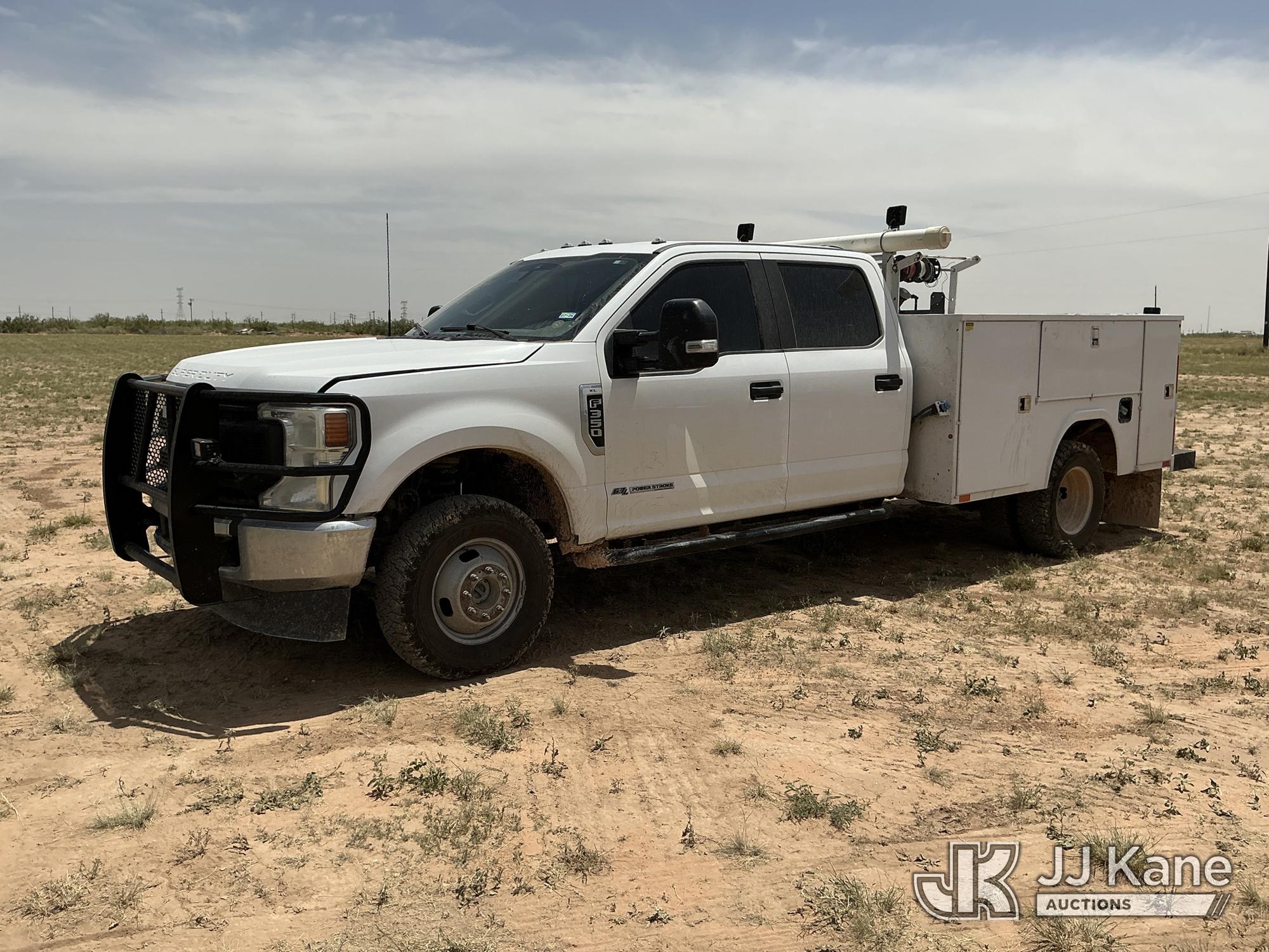 Photo of a 2022 Ford F350 4x4