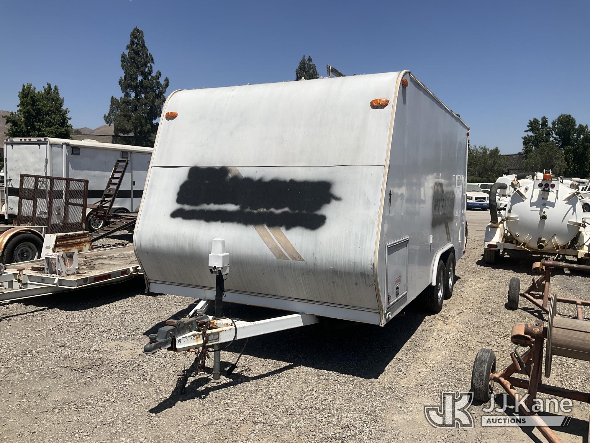 2002 Universal Trailer Enclosed Trailer