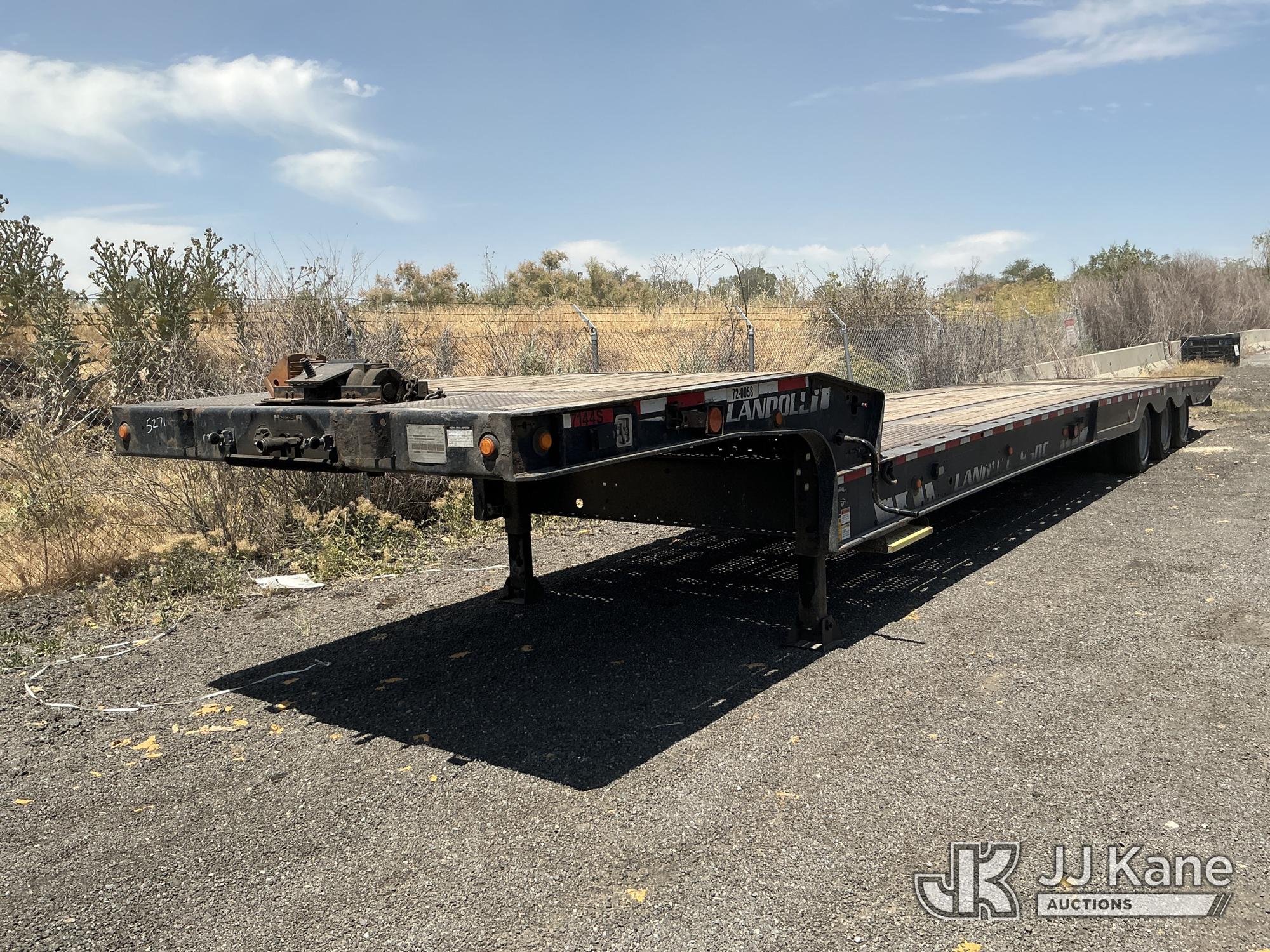 Photo of a 2016 Landoll 950C