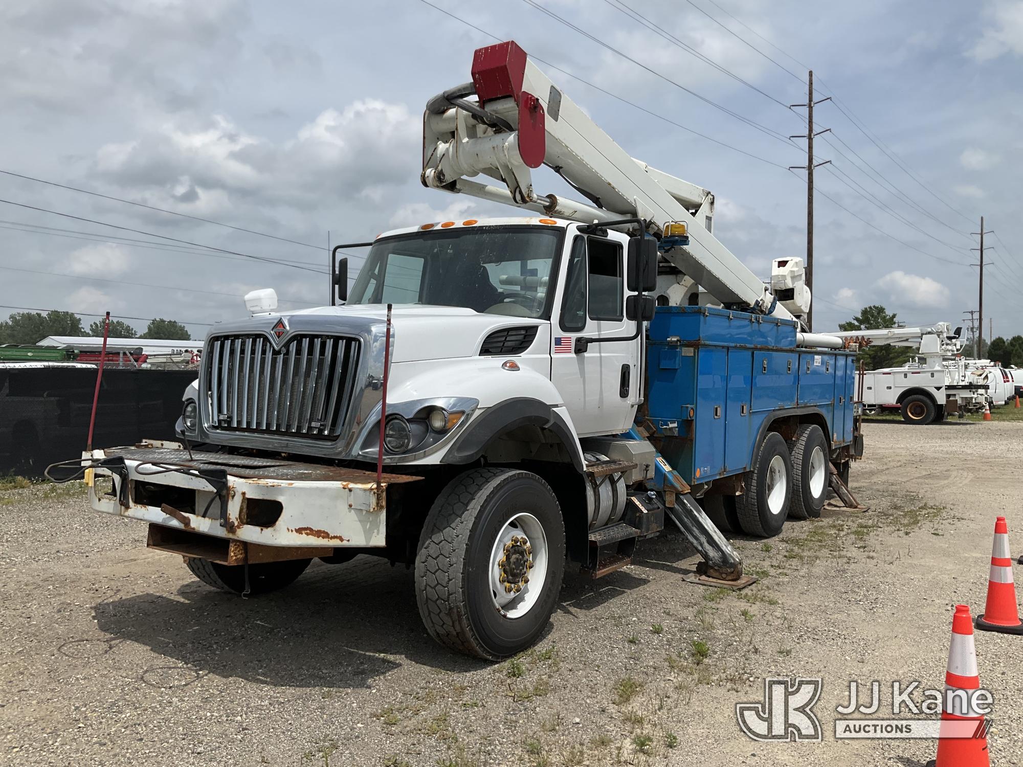 Photo of a 2017 International 7400