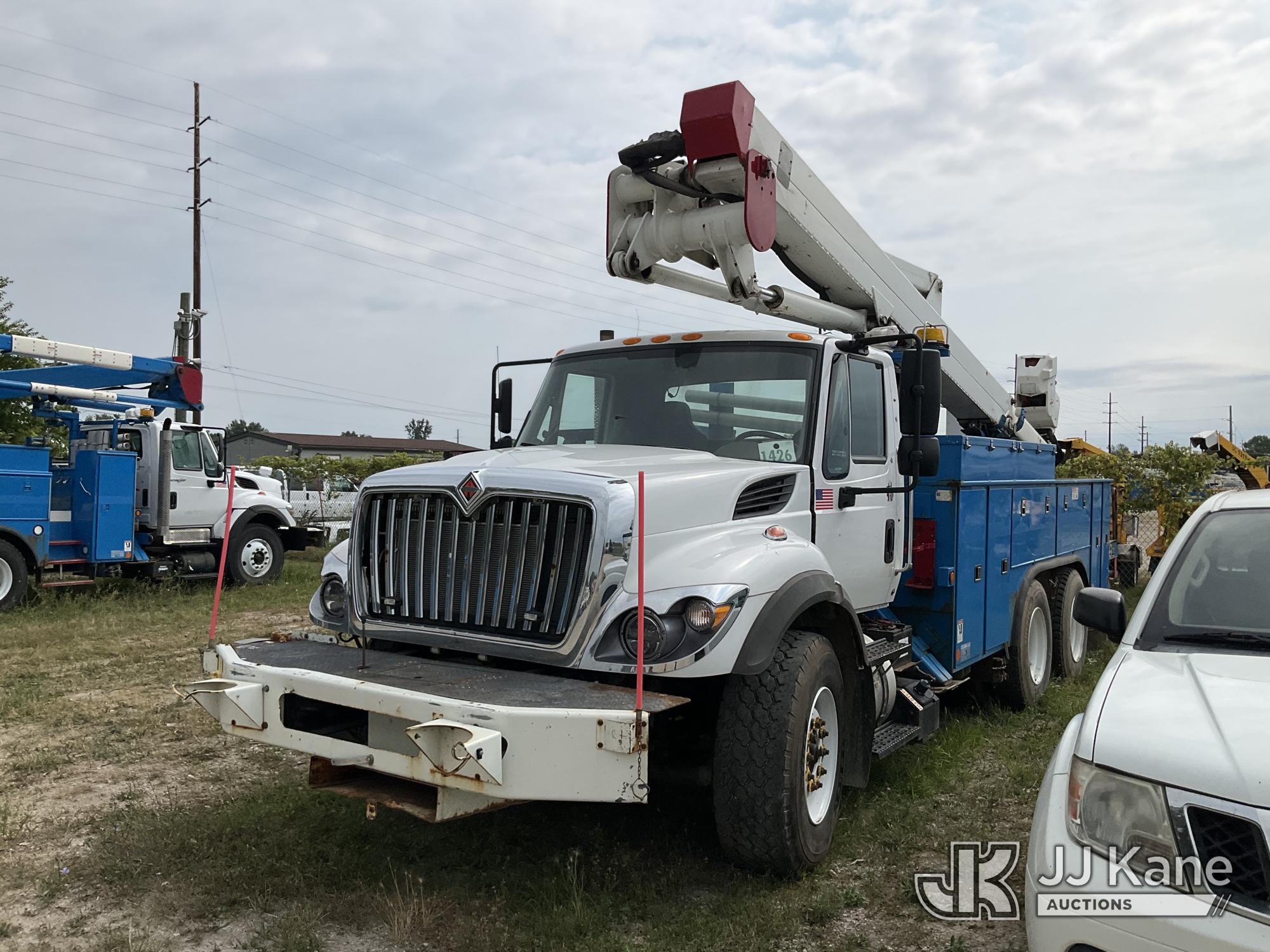 HiRanger TL55, Articulating & Telescopic Material Handling Bucket Truck center mounted on 2017 International WorkStar 7400 T/A Utility Truck